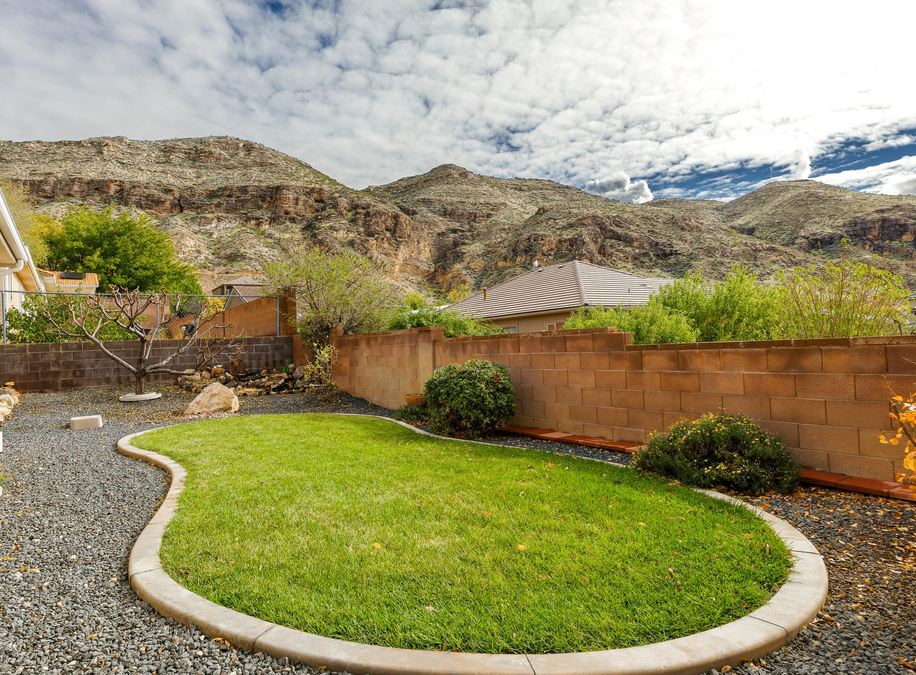 HILLSIDE TERRACE - Residential