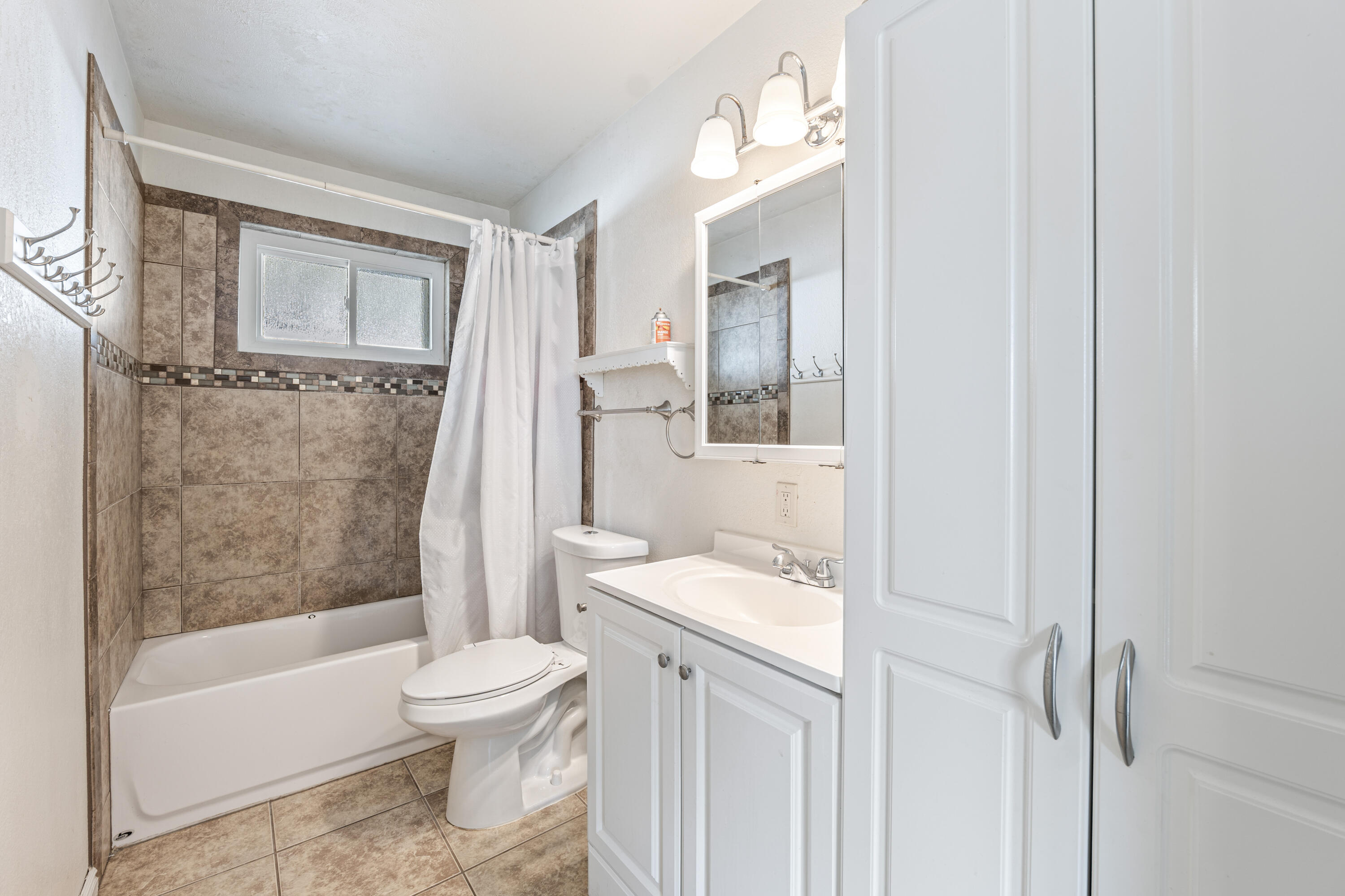 SEVEN SUNS - Residential