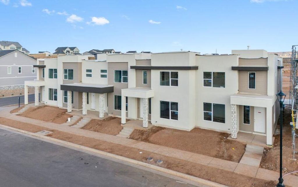 Photo of 909 W Boxthorn DR 1425 #1425, Saint George, UT 84790 (MLS # 25-266787)