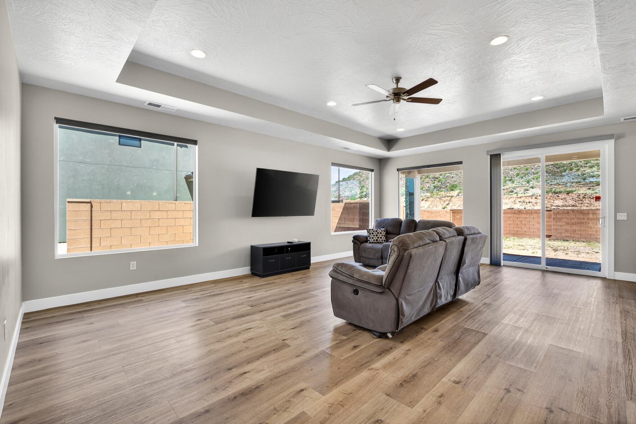 PAINTED SANDS - Residential