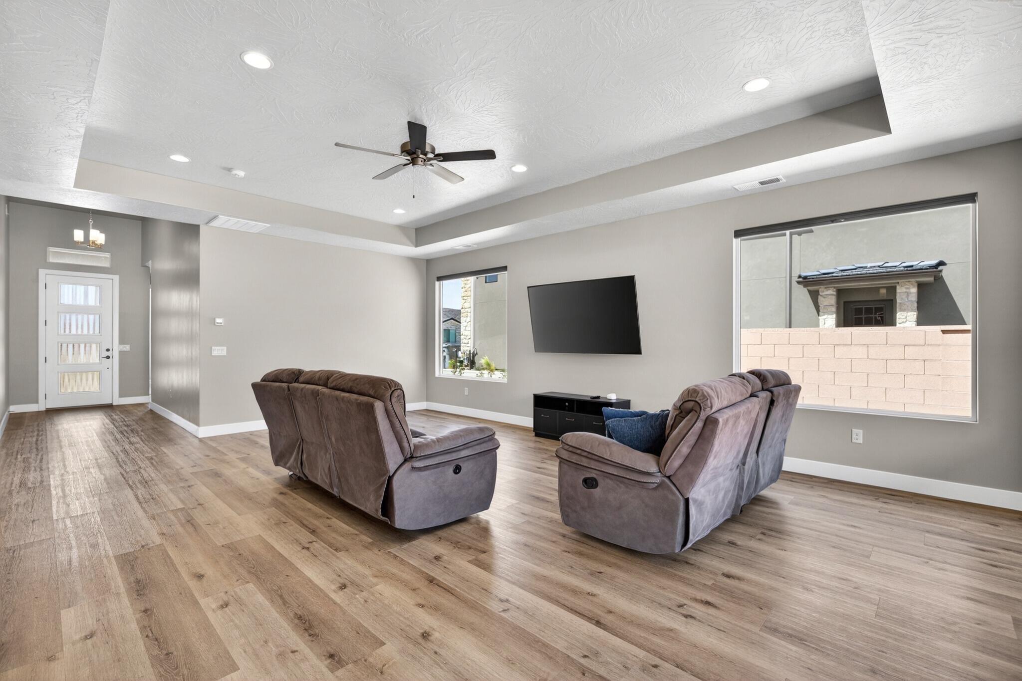 PAINTED SANDS - Residential