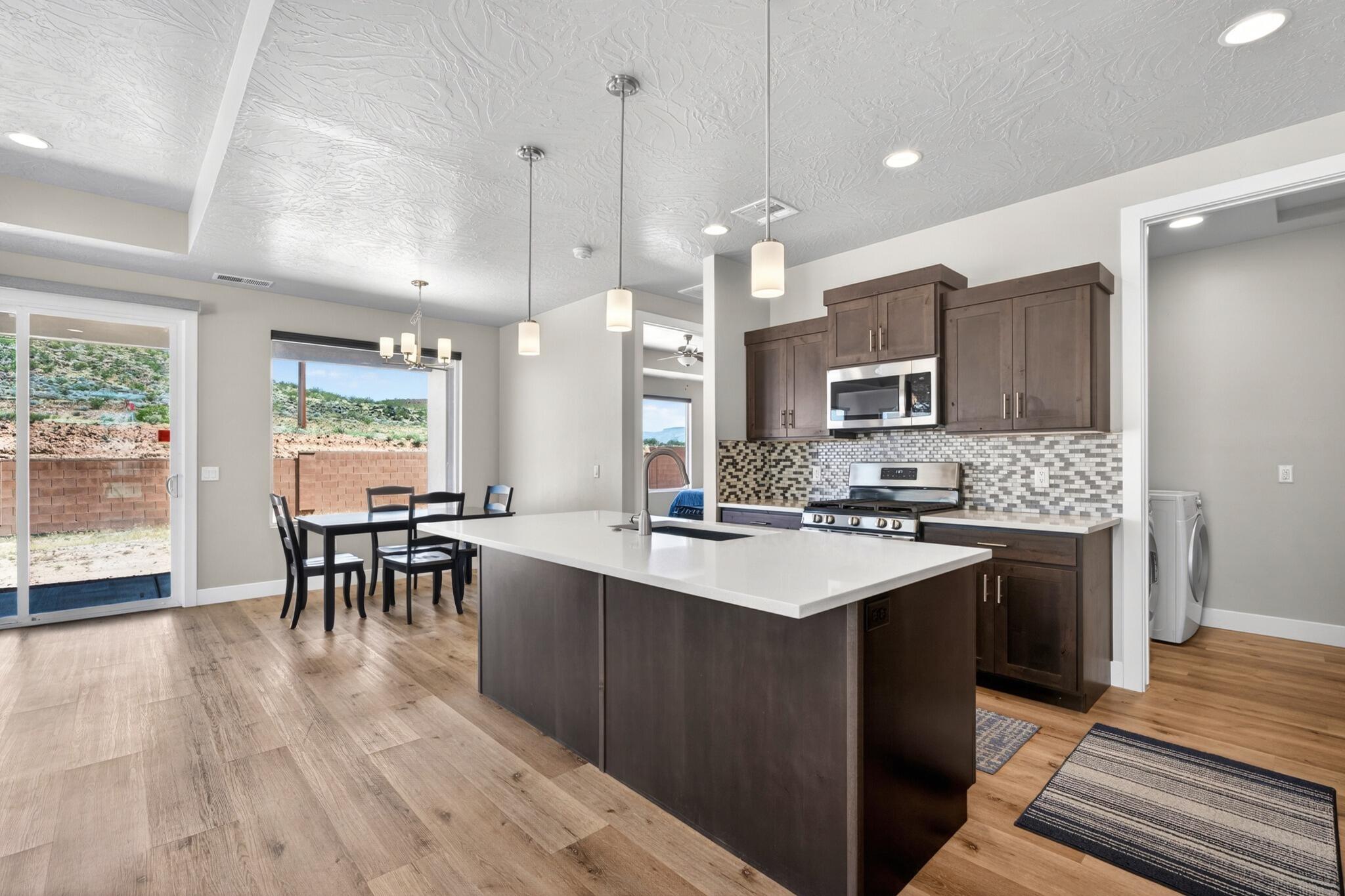 PAINTED SANDS - Residential