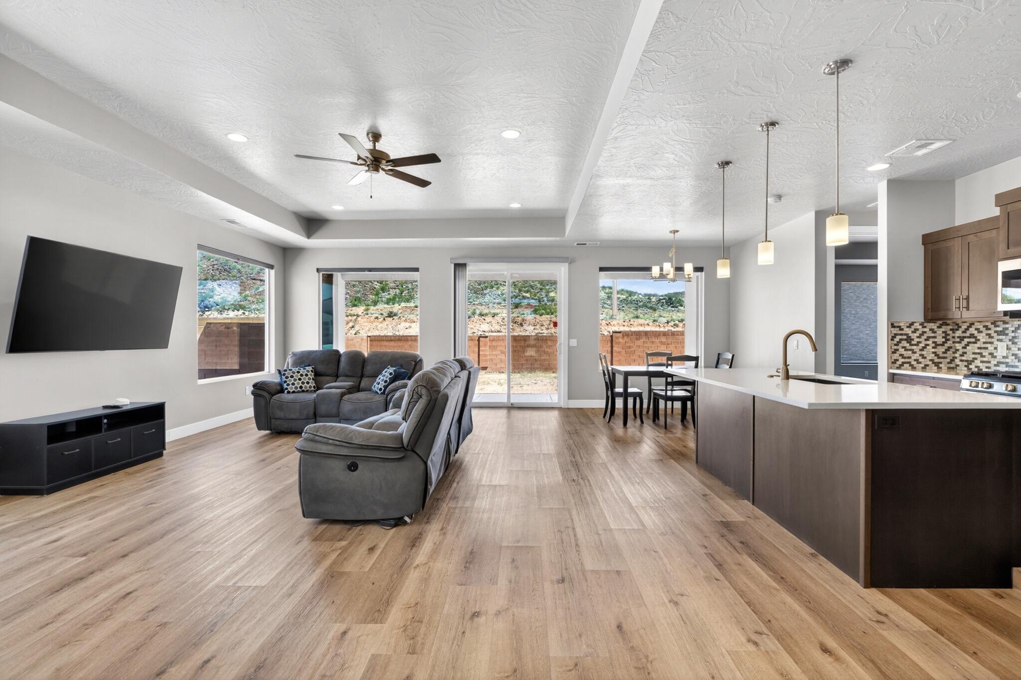 PAINTED SANDS - Residential