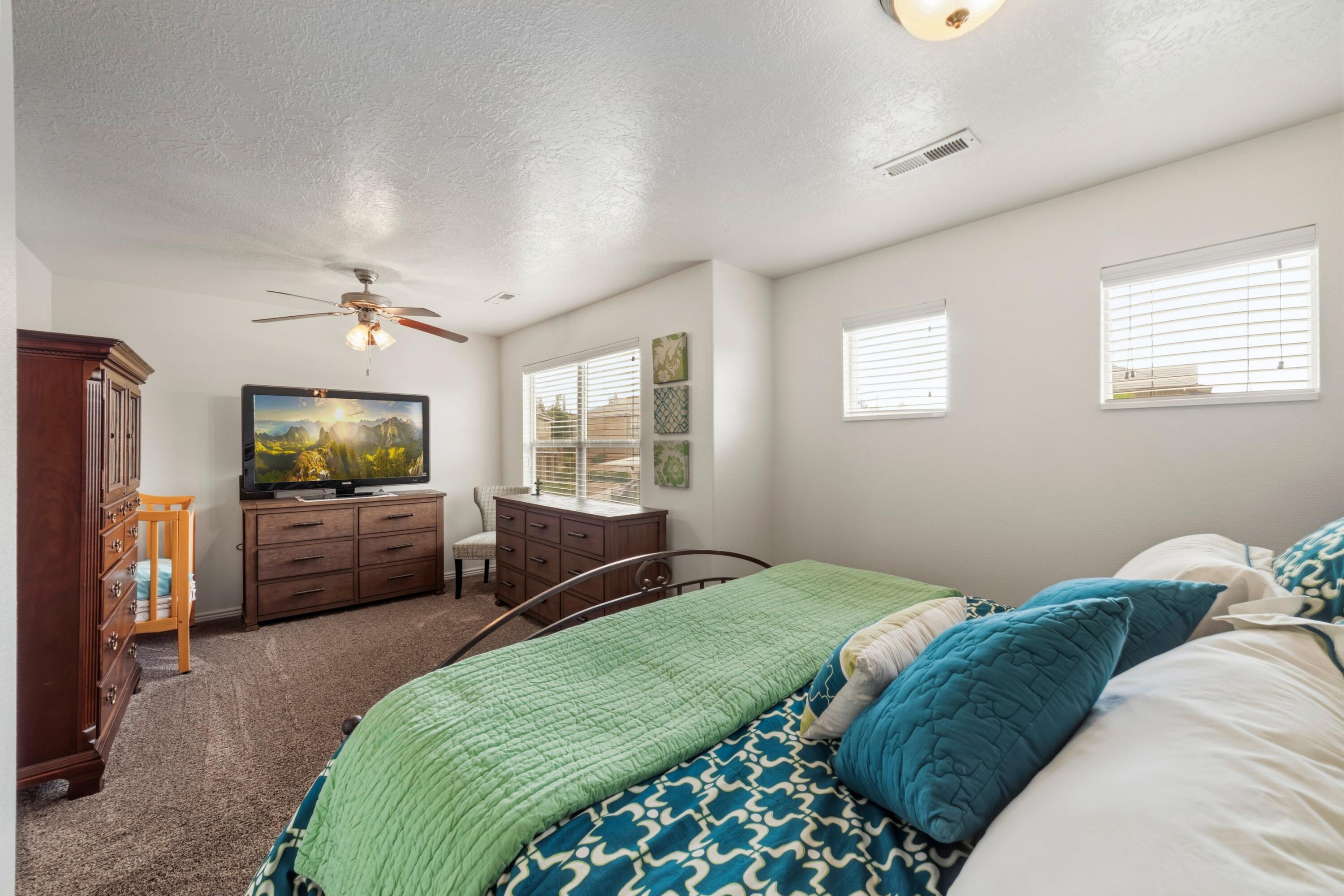 HIDDEN VALLEY TOWN HOMES - Residential