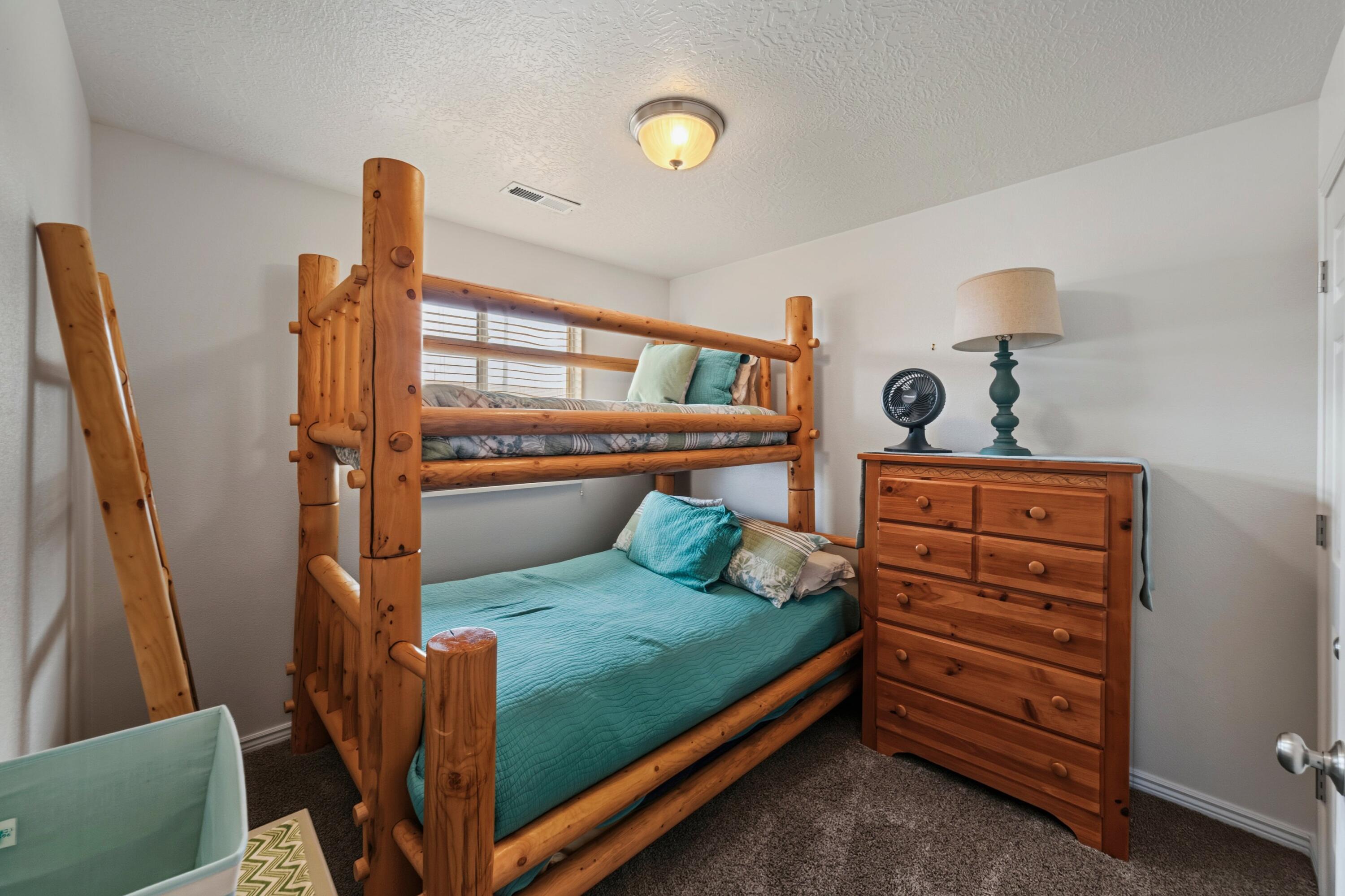 HIDDEN VALLEY TOWN HOMES - Residential