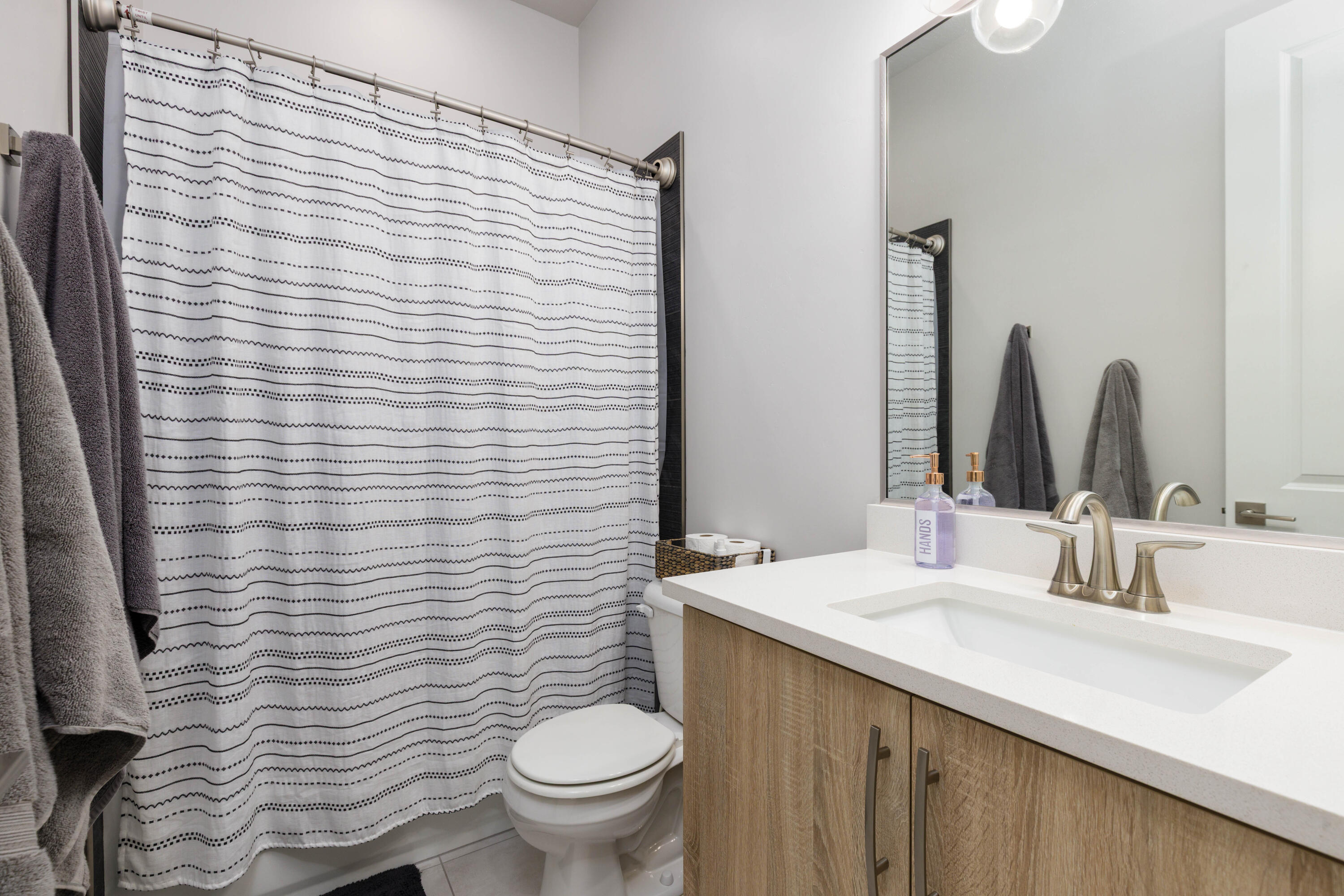 WARNER GATEWAY - Residential