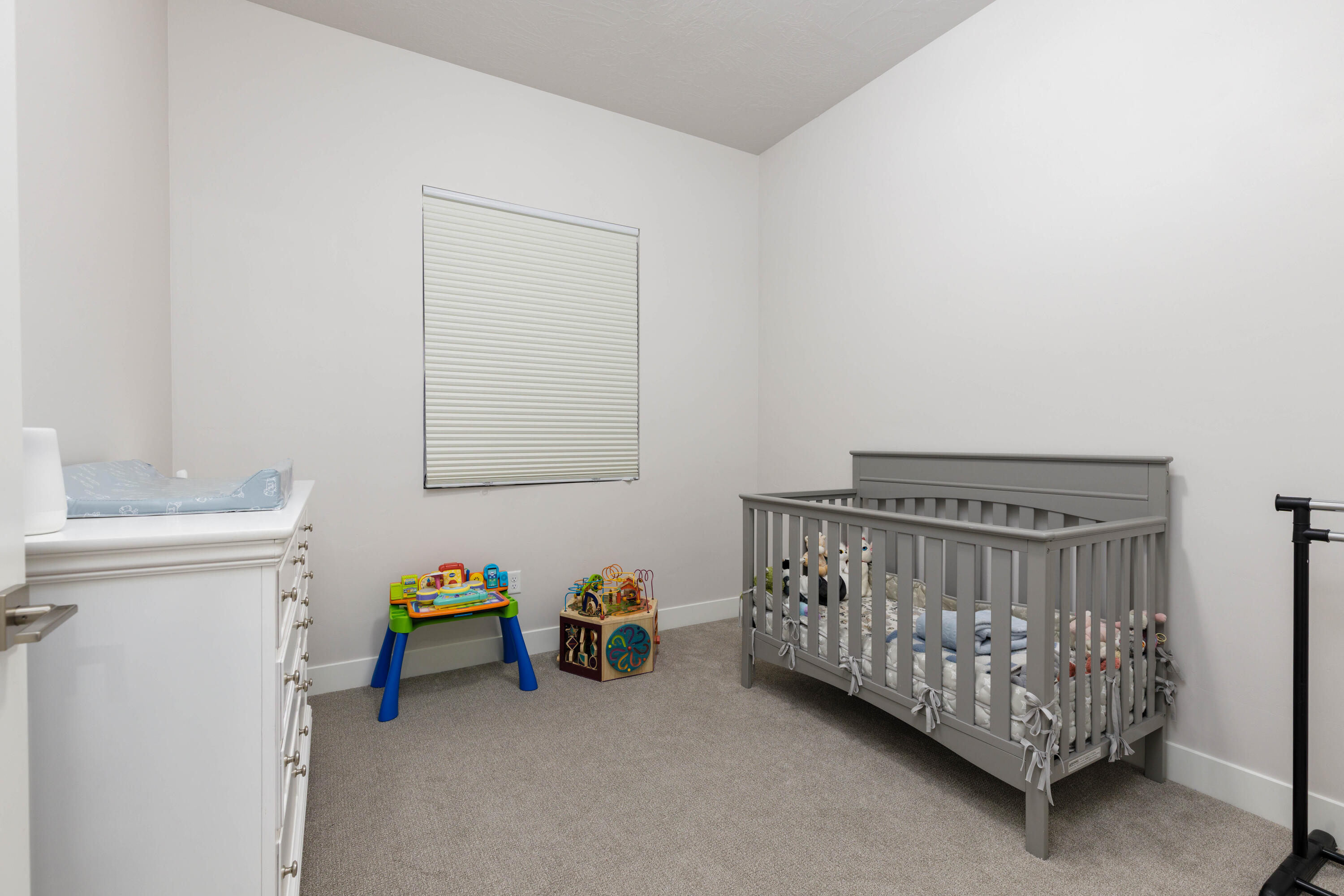 WARNER GATEWAY - Residential