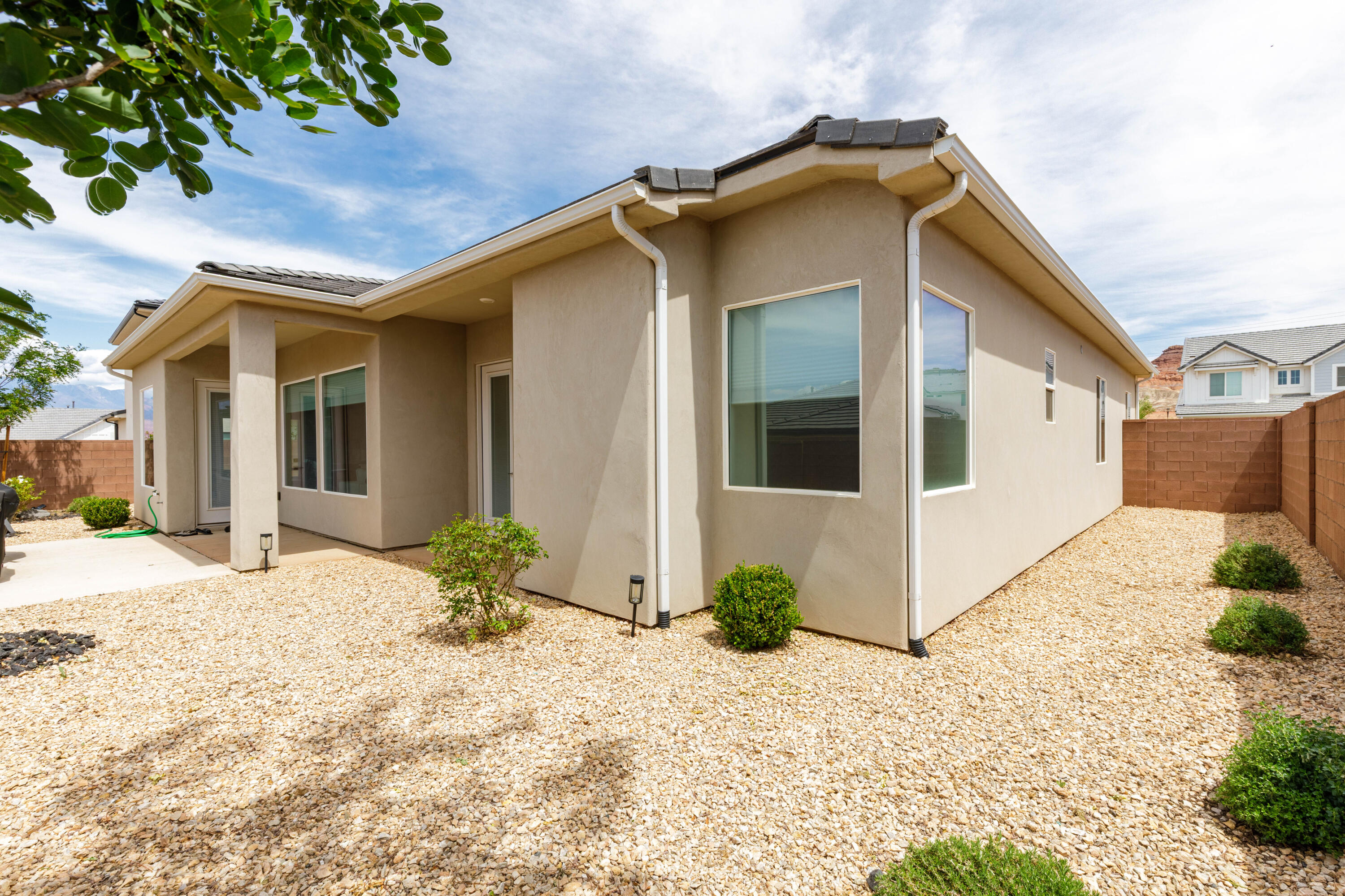 WARNER GATEWAY - Residential
