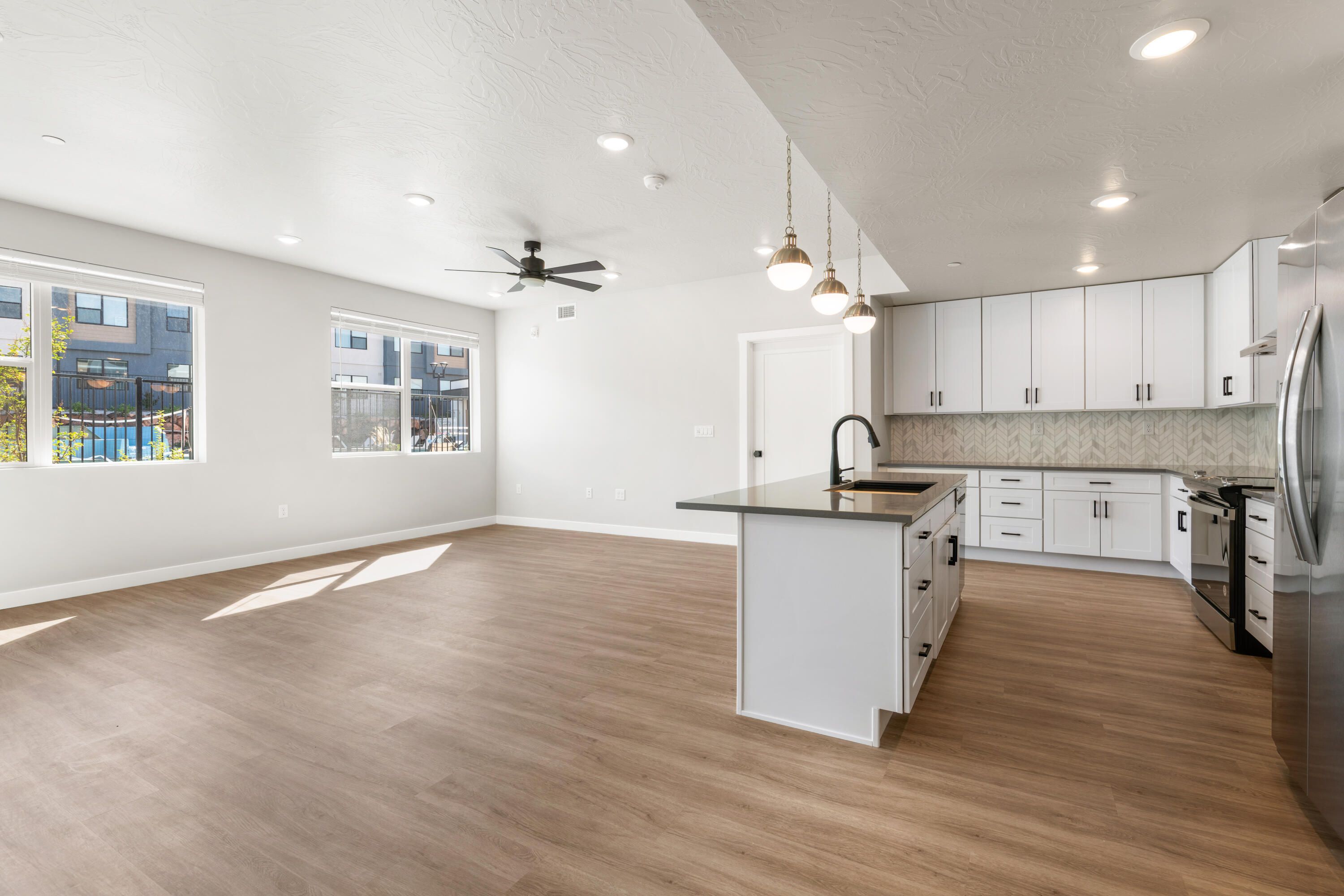 CORAL SPRINGS CONDOMINIUMS - Residential