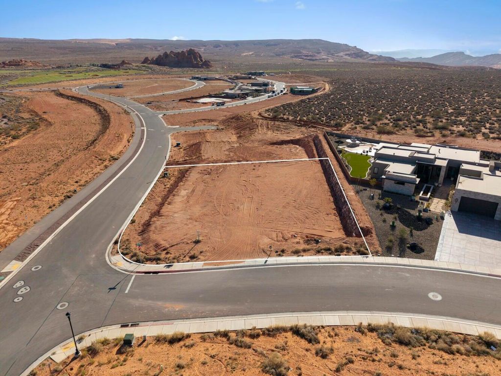 Photo of 3180 S Endless Trail, Hurricane, UT 84737 (MLS # 26-272884)