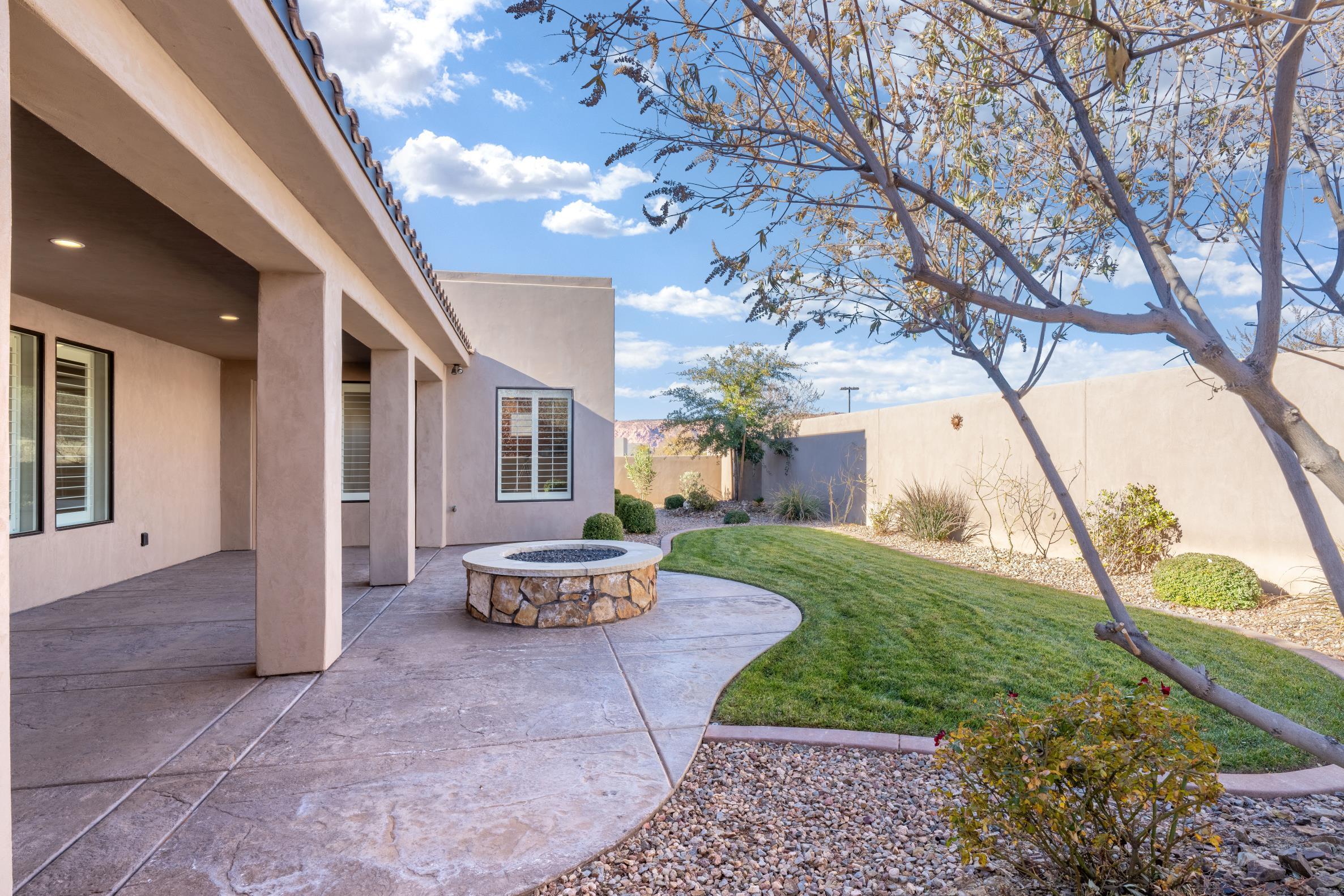 LEDGES OF ST GEORGE - Residential