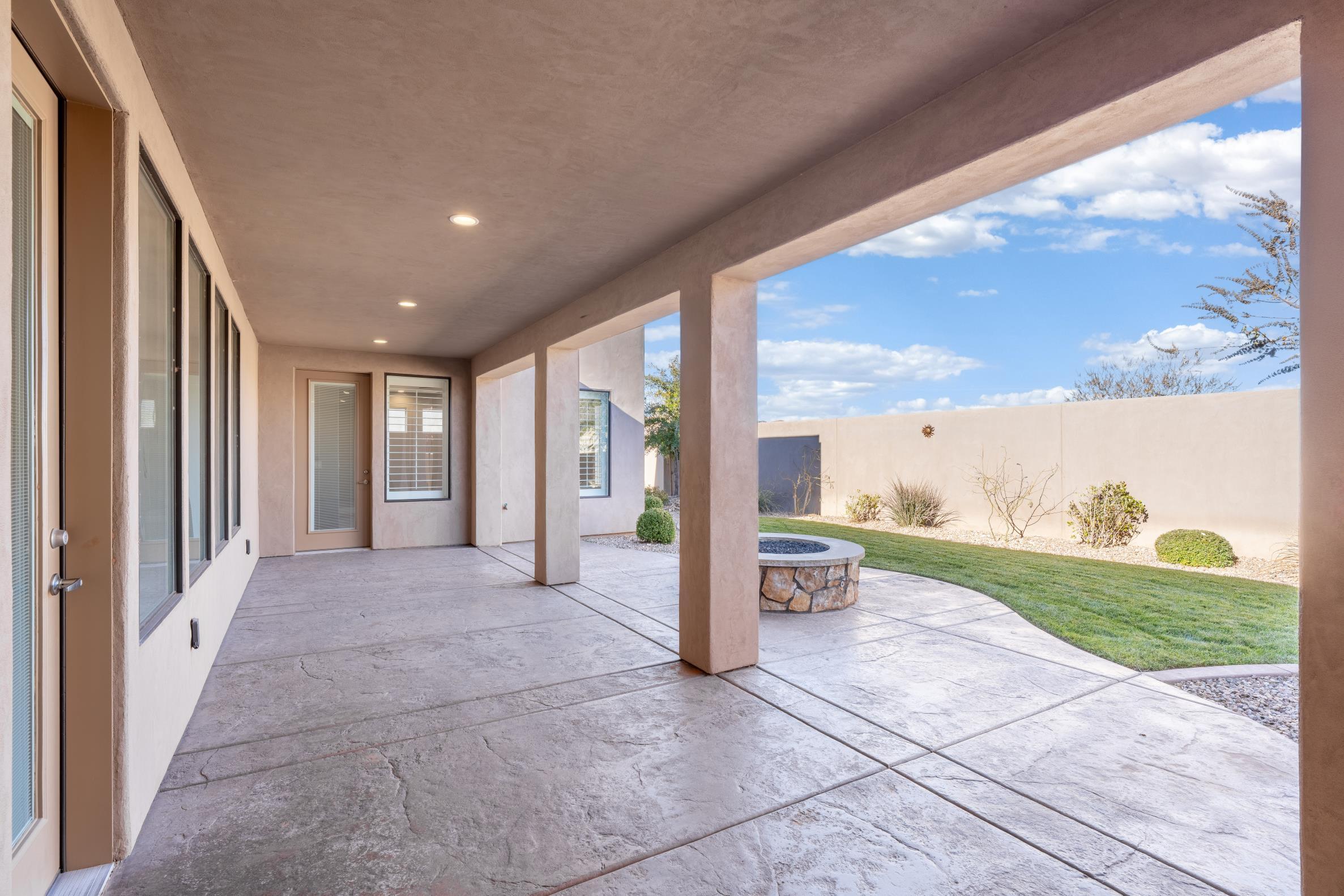 LEDGES OF ST GEORGE - Residential