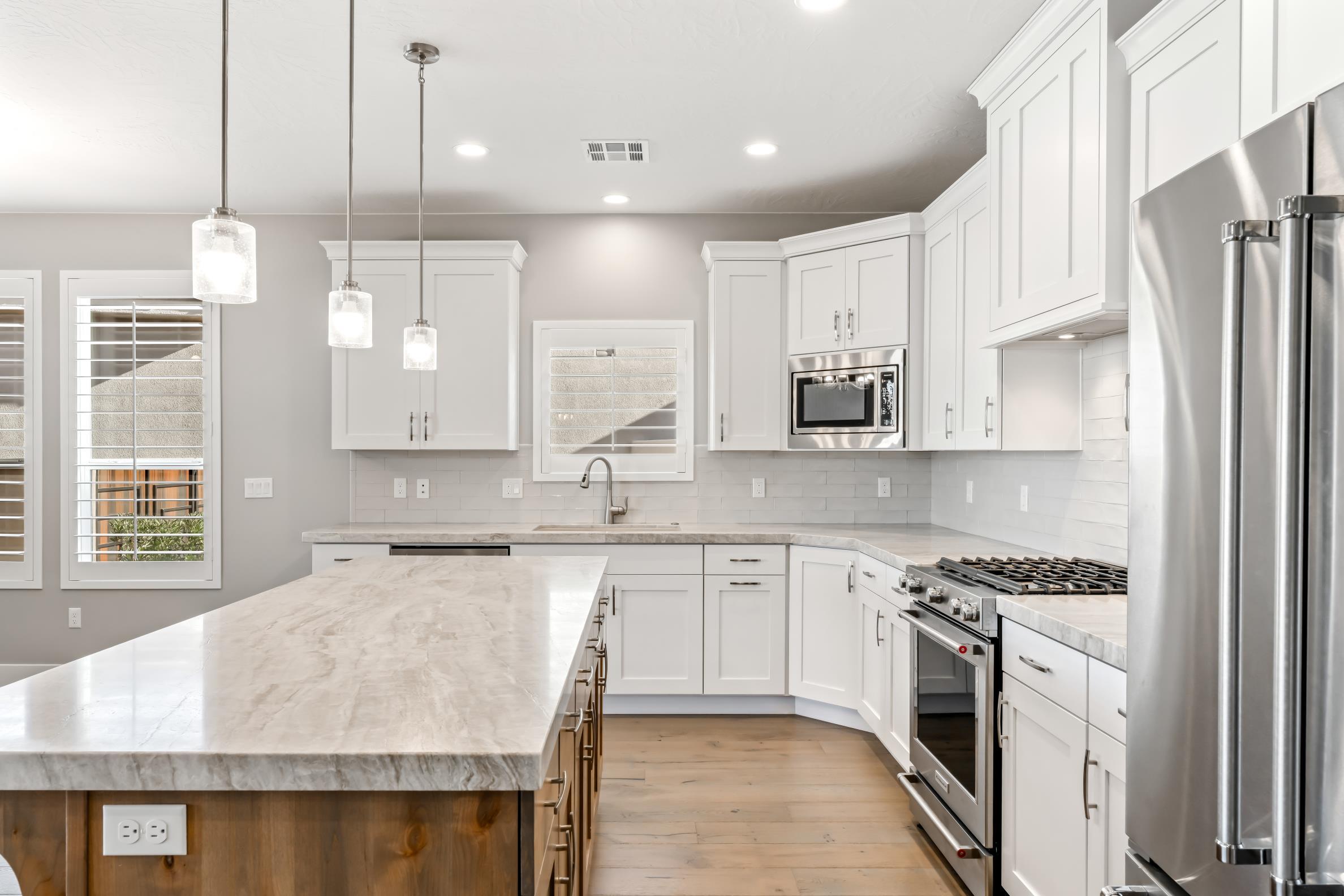 LEDGES OF ST GEORGE - Residential