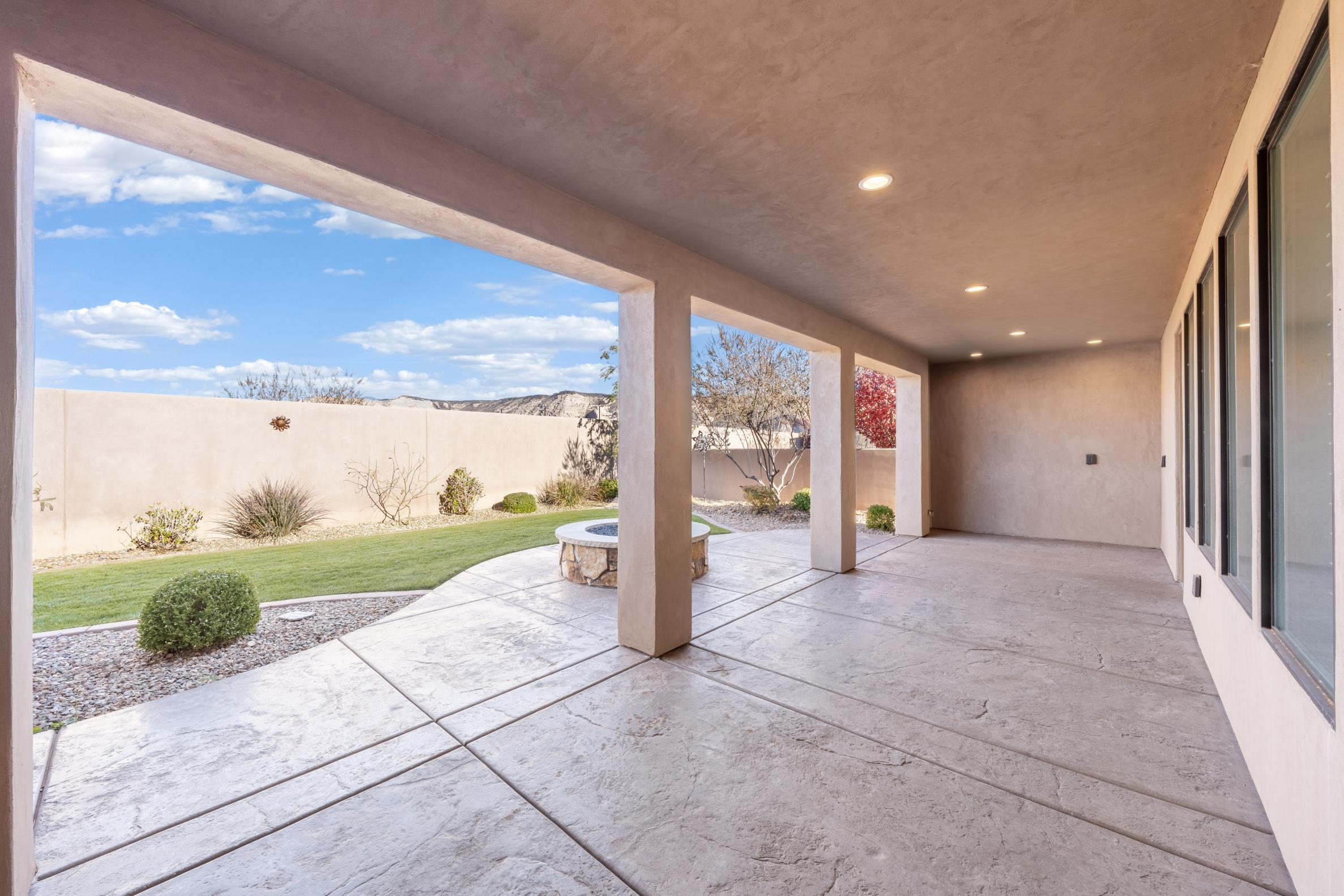 LEDGES OF ST GEORGE - Residential