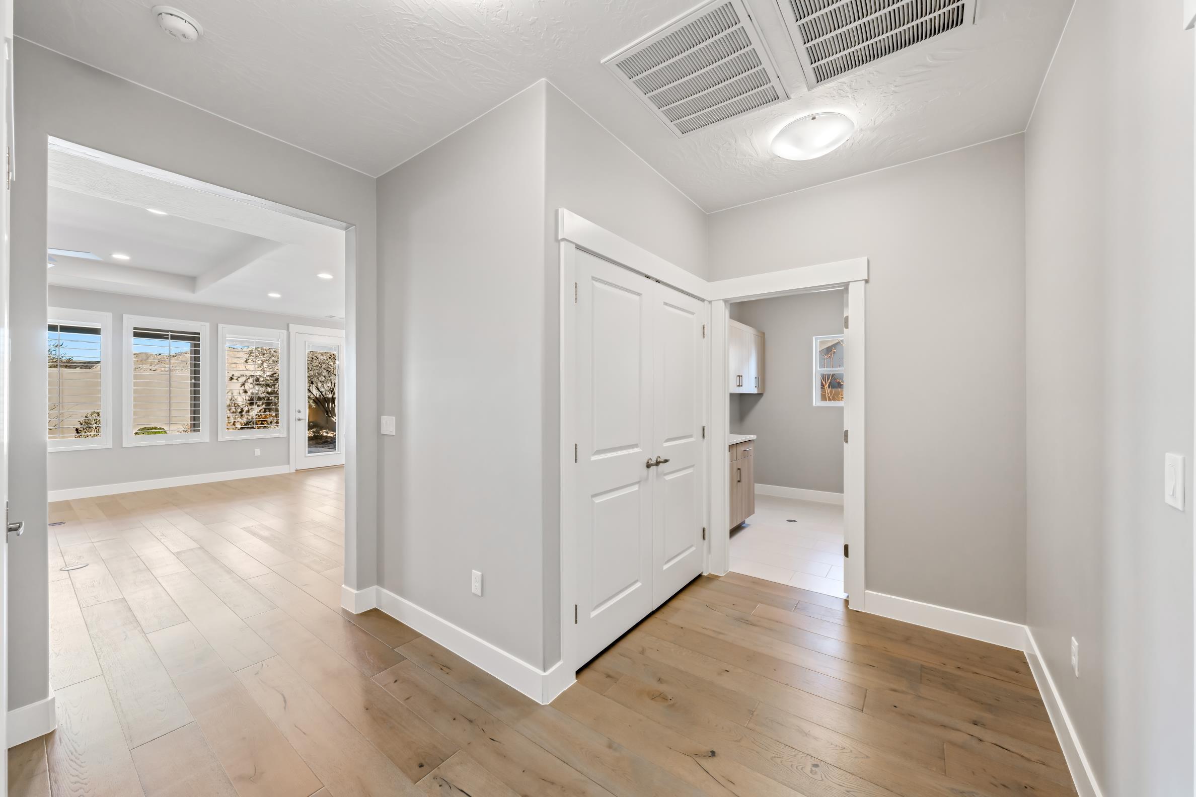 LEDGES OF ST GEORGE - Residential