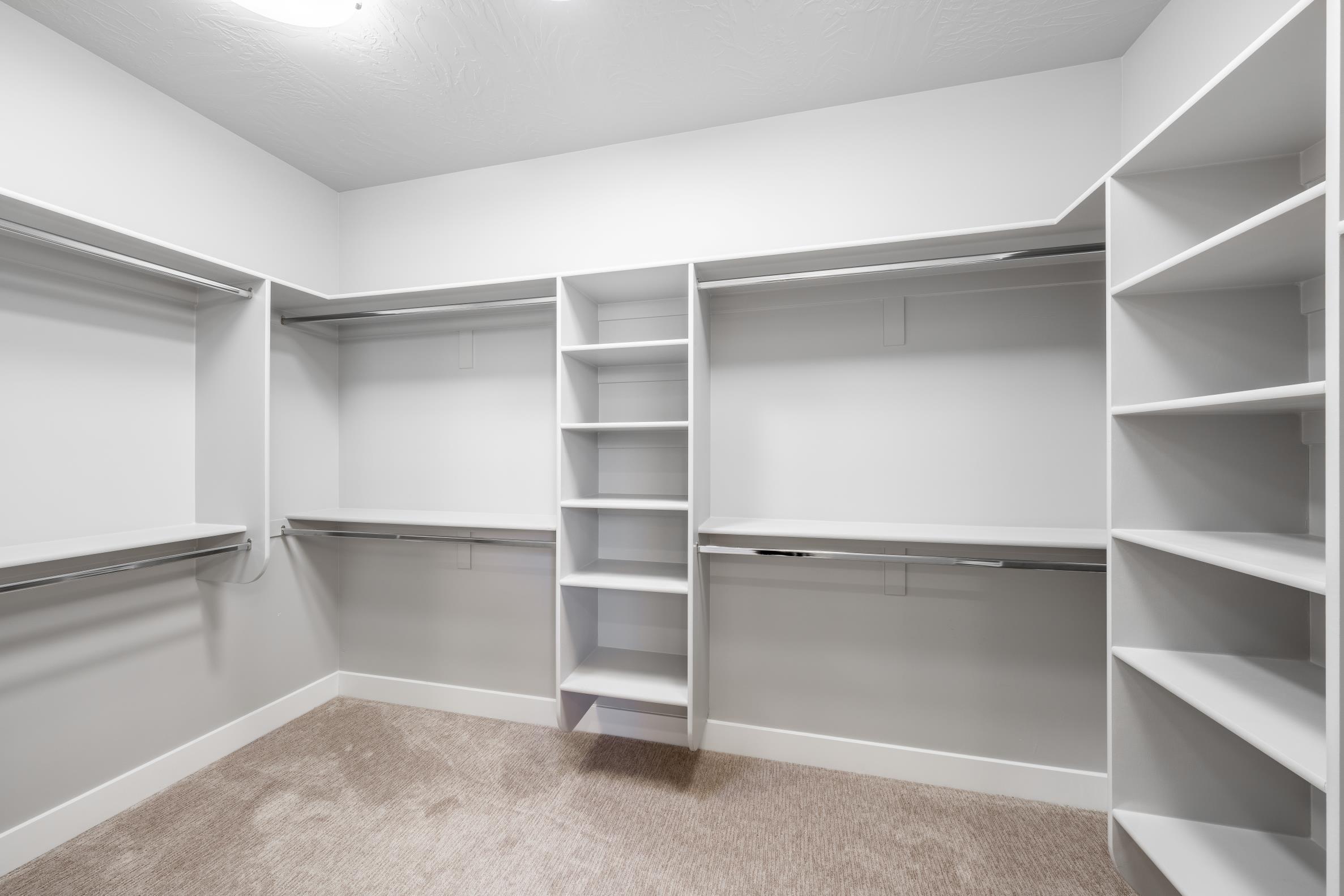 LEDGES OF ST GEORGE - Residential