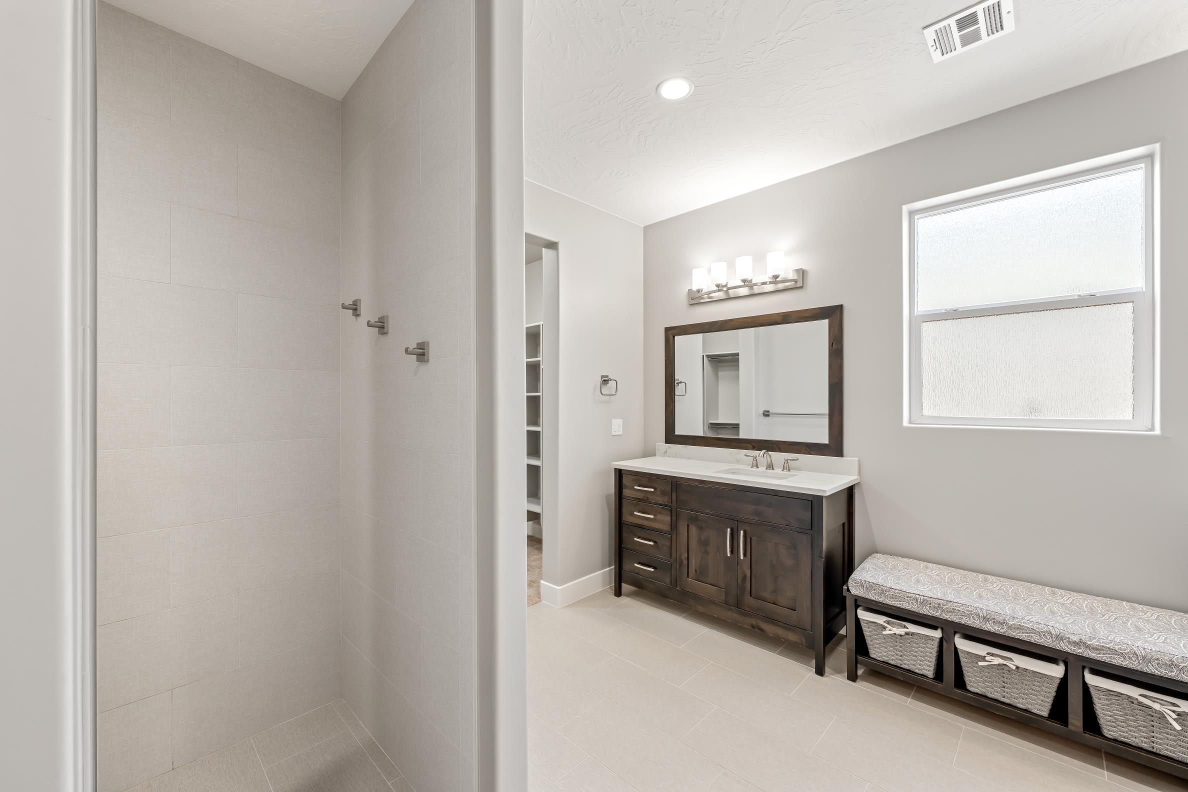 LEDGES OF ST GEORGE - Residential