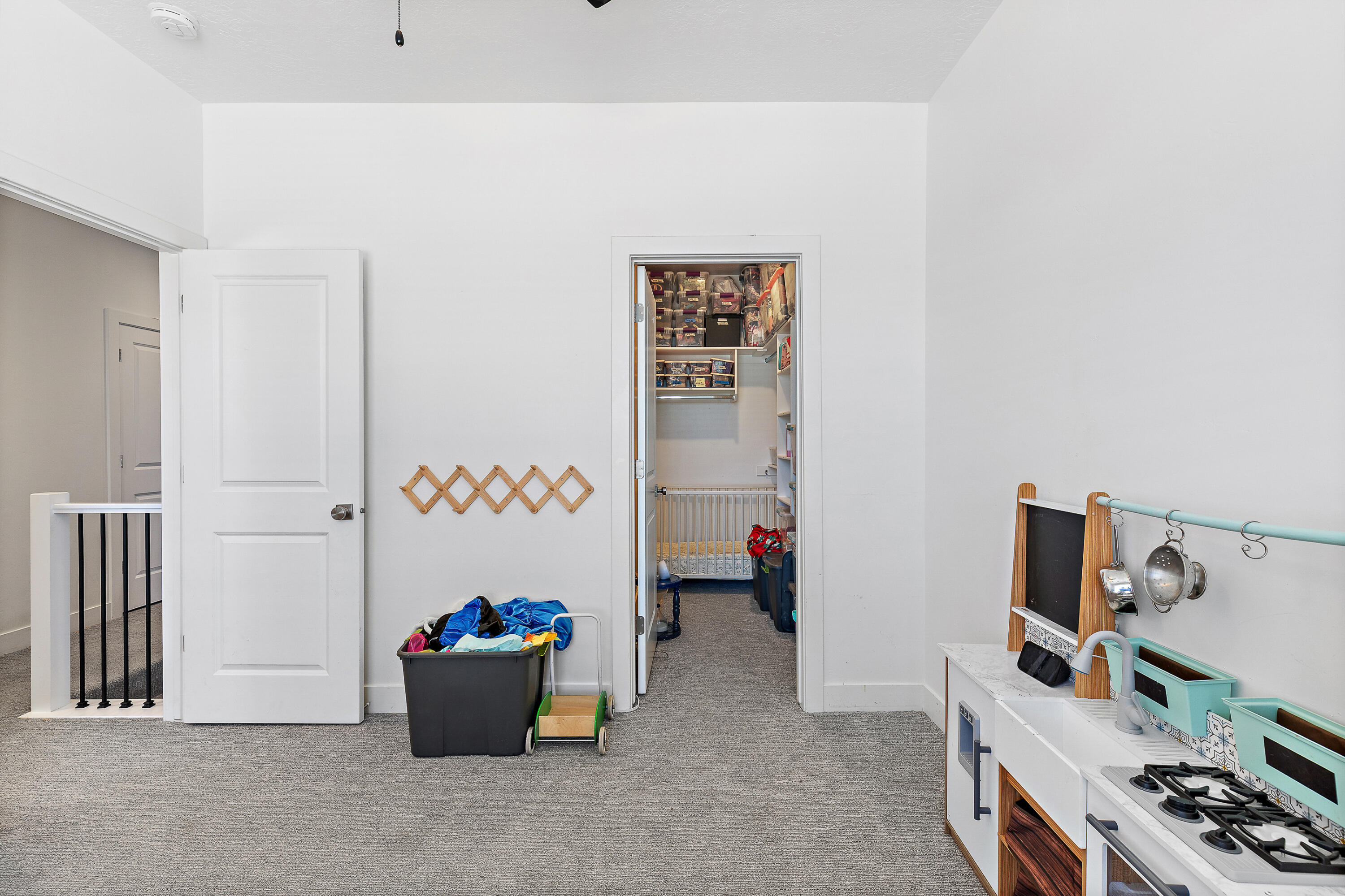 WOODLAND ESTATES TOWNHOMES - Residential