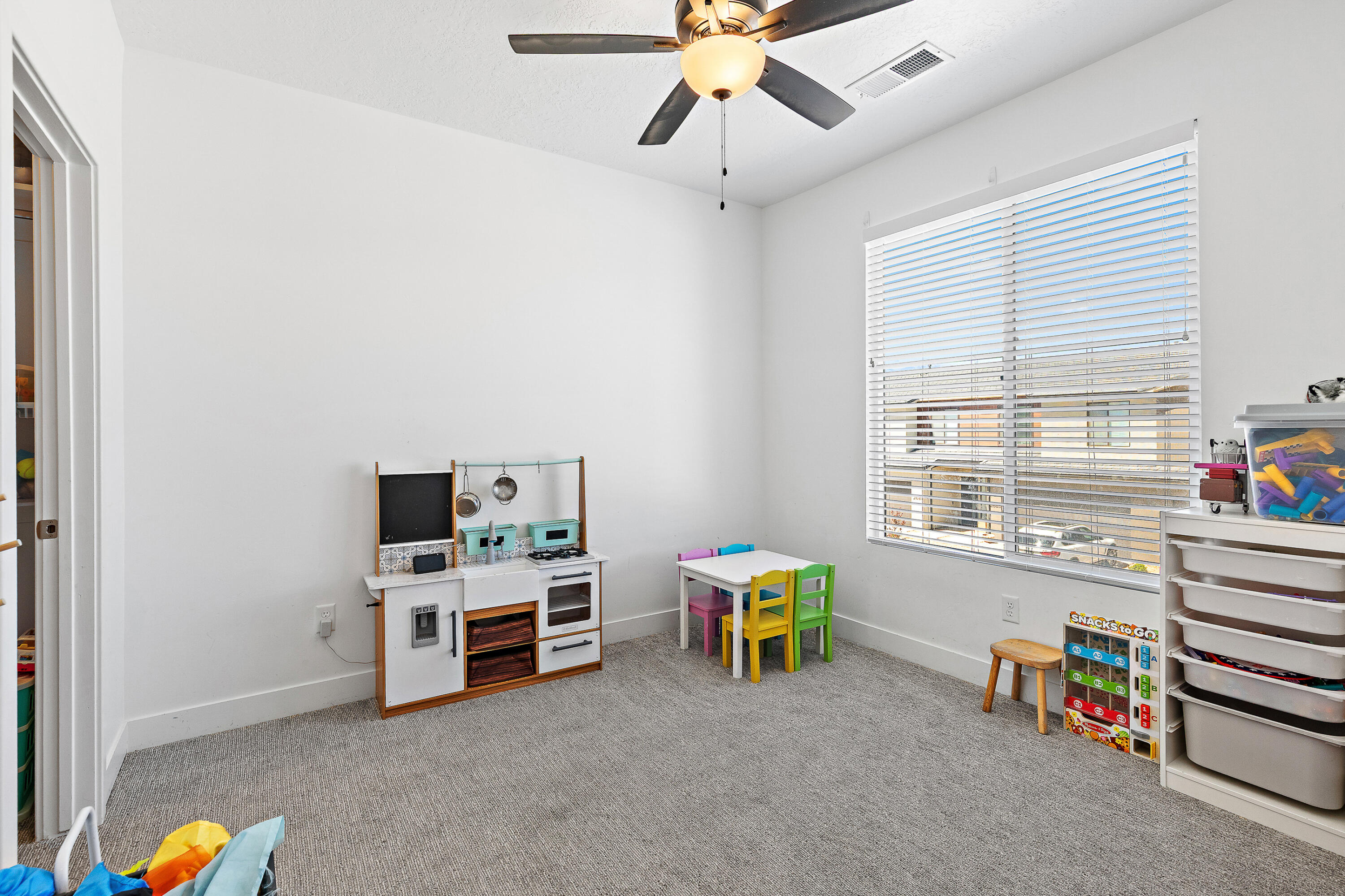 WOODLAND ESTATES TOWNHOMES - Residential