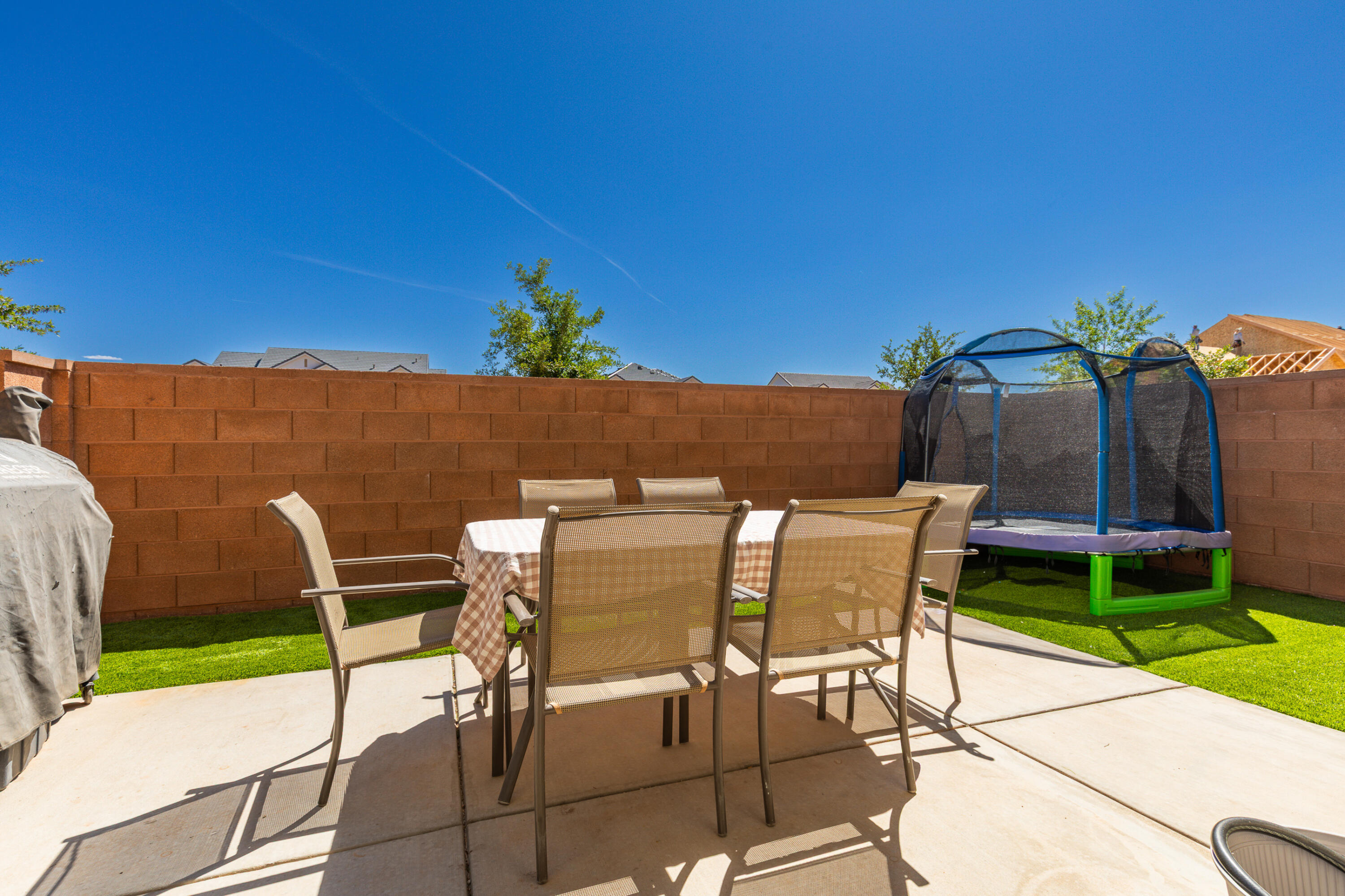 WOODLAND ESTATES TOWNHOMES - Residential