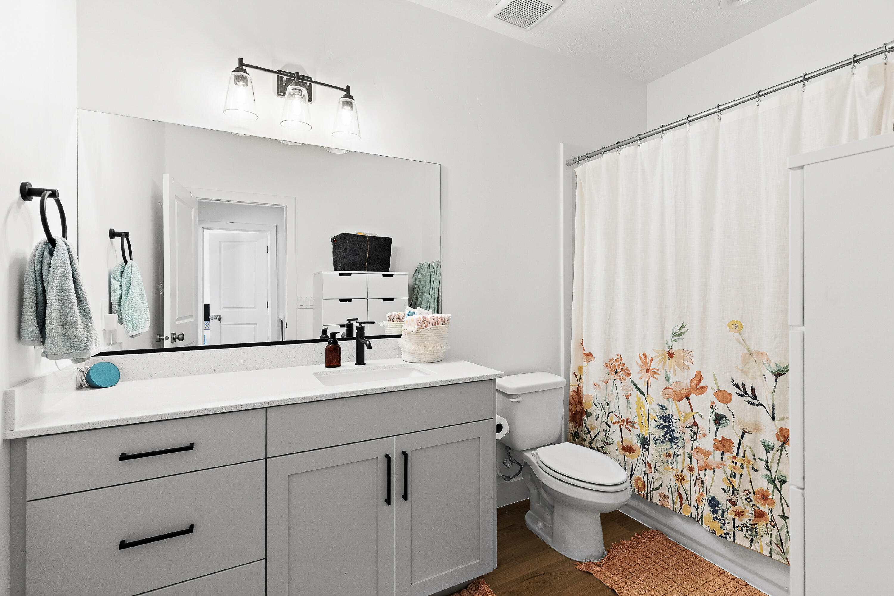 WOODLAND ESTATES TOWNHOMES - Residential