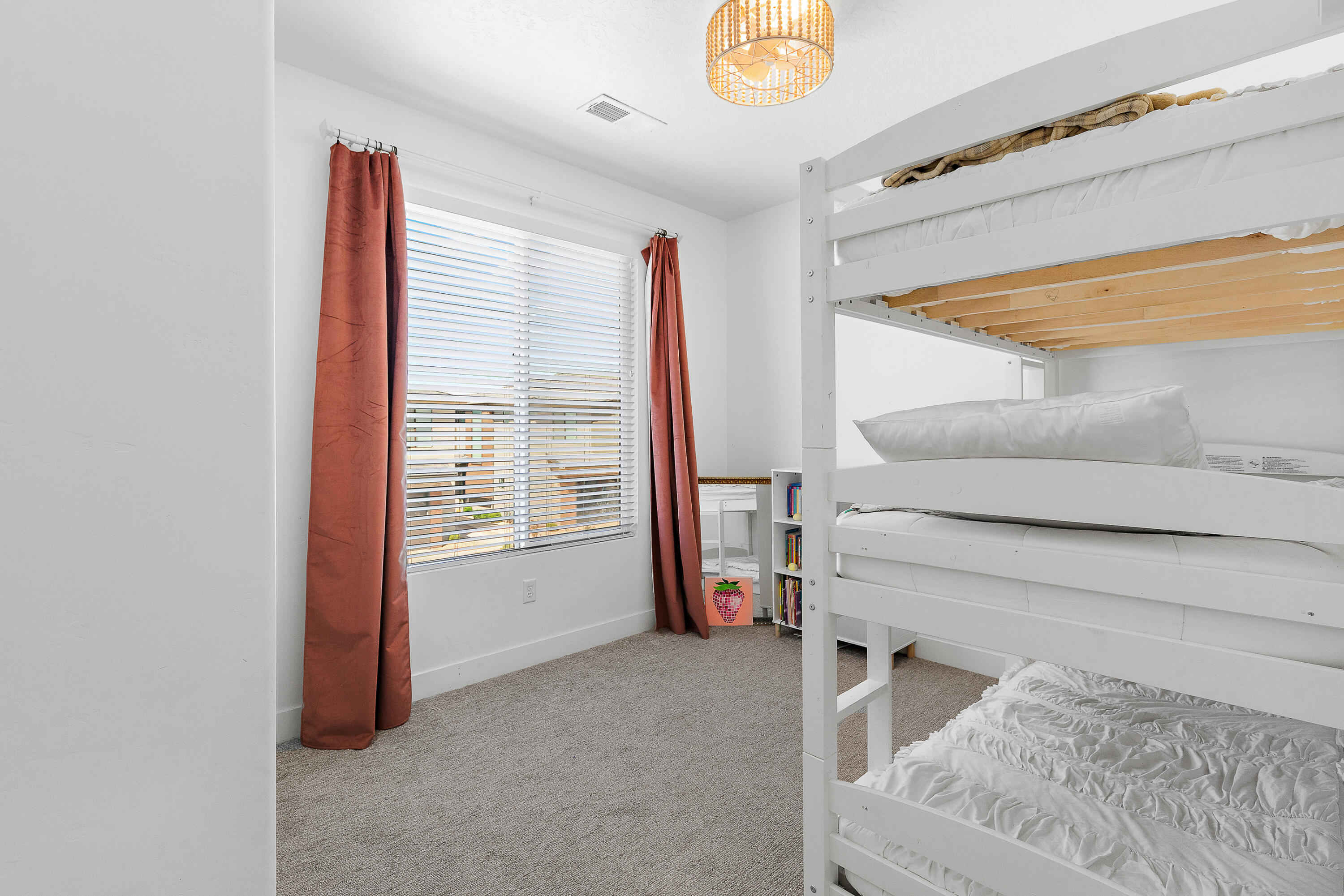 WOODLAND ESTATES TOWNHOMES - Residential