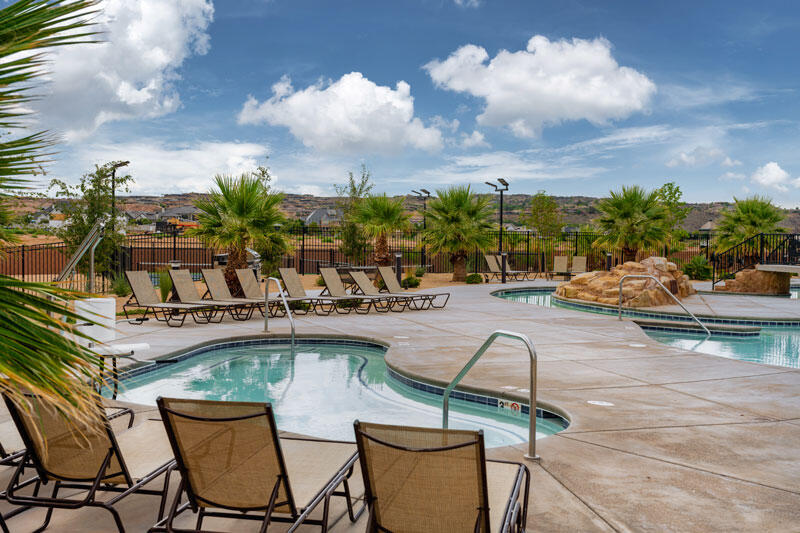 WOODLAND ESTATES TOWNHOMES - Residential