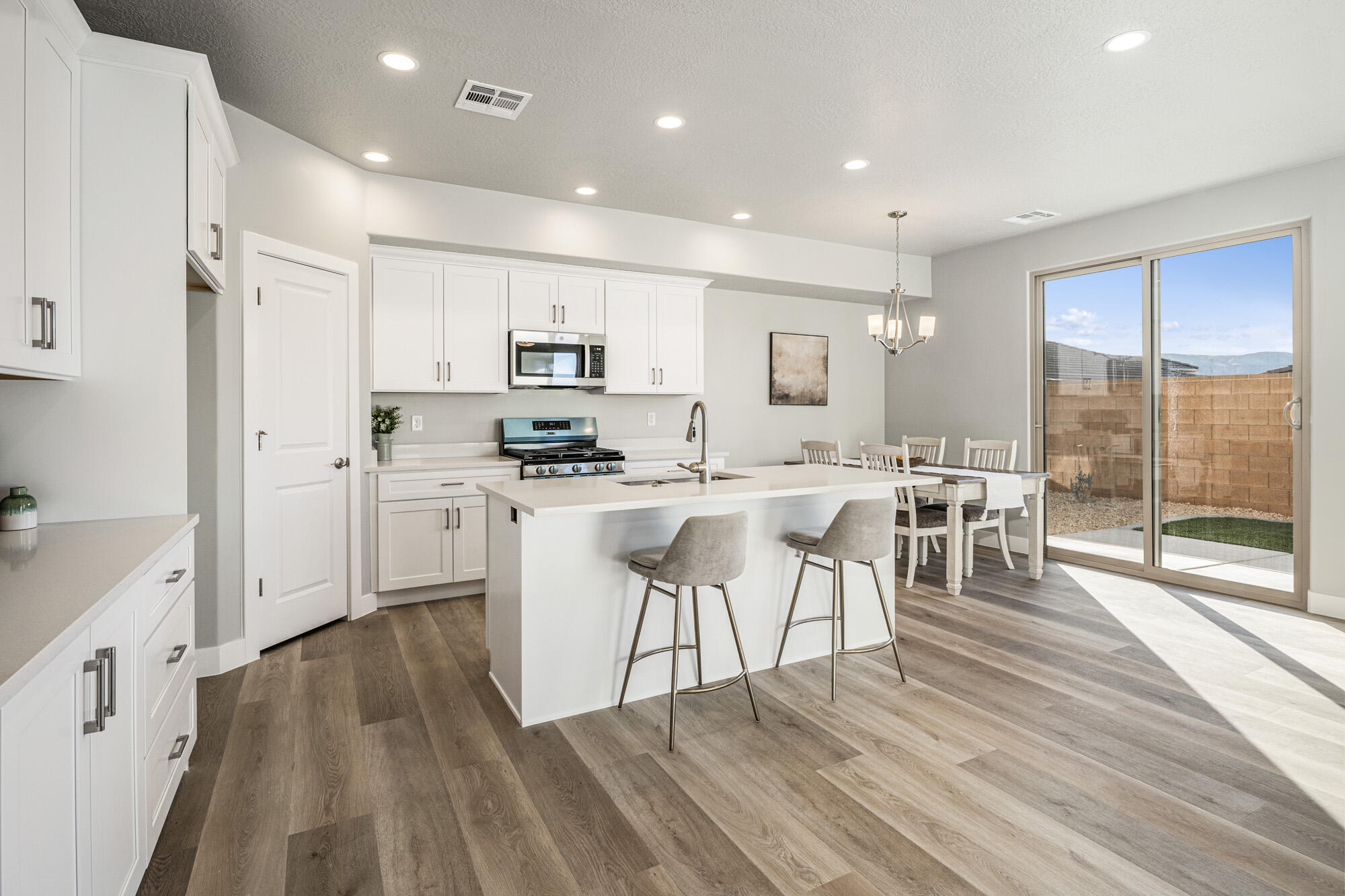 HURRICANE HOLLOW - Residential