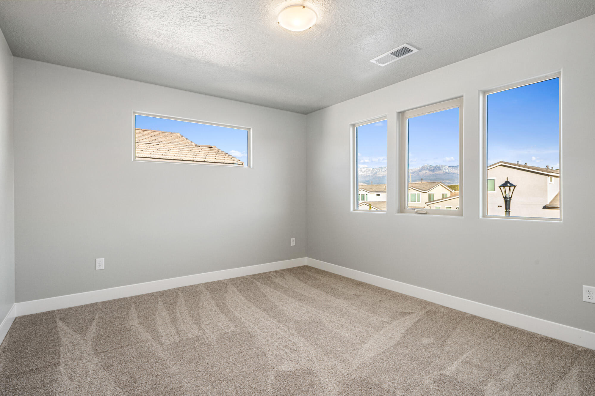 HURRICANE HOLLOW - Residential