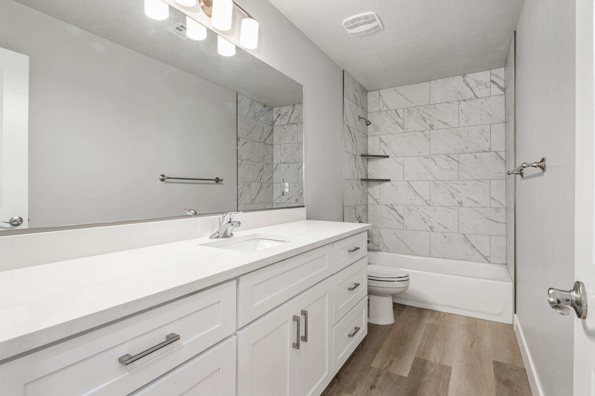 HURRICANE HOLLOW - Residential