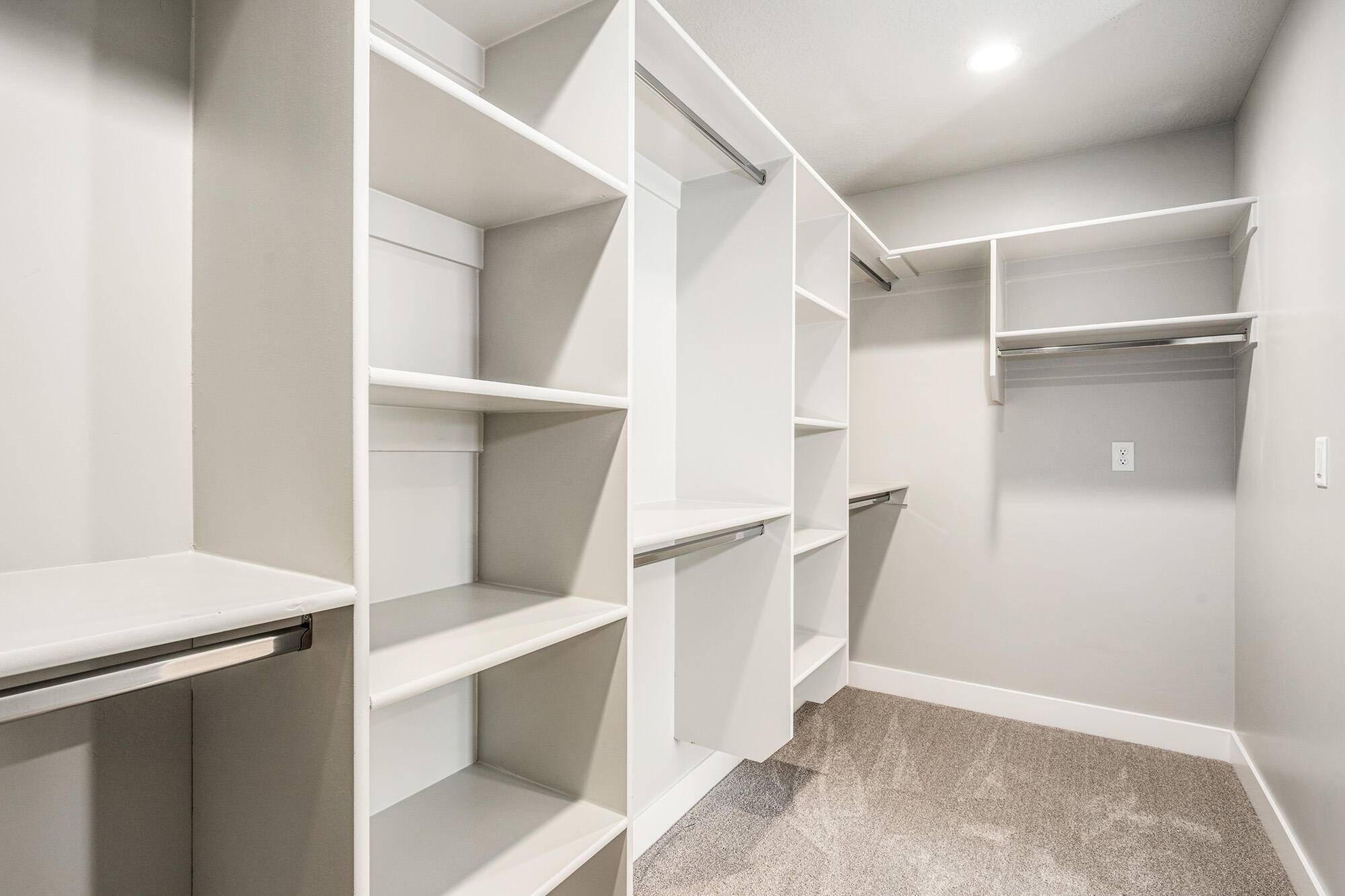 HURRICANE HOLLOW - Residential