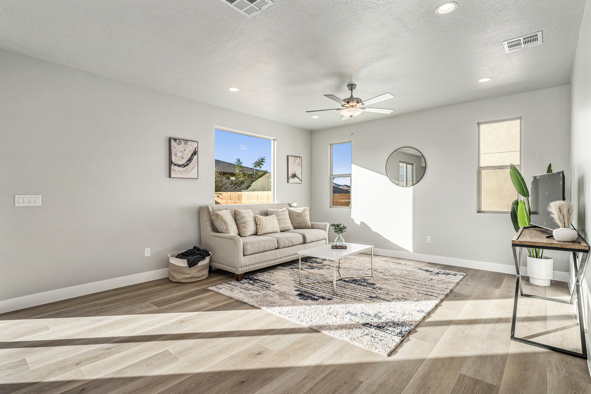 HURRICANE HOLLOW - Residential