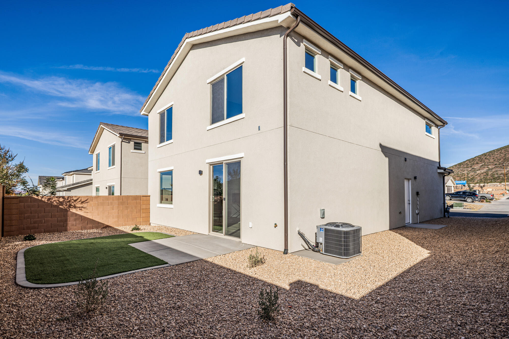 HURRICANE HOLLOW - Residential