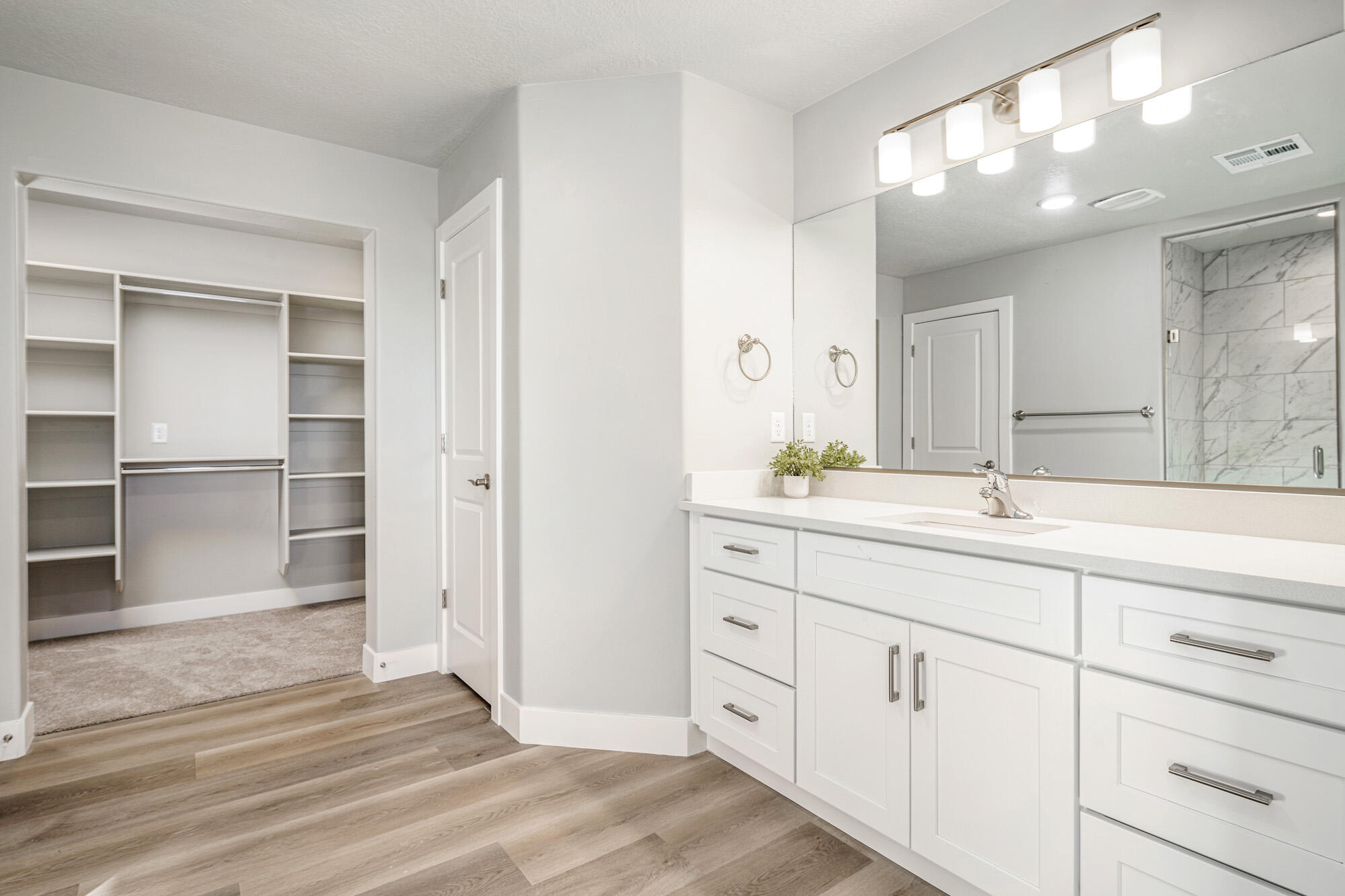 HURRICANE HOLLOW - Residential