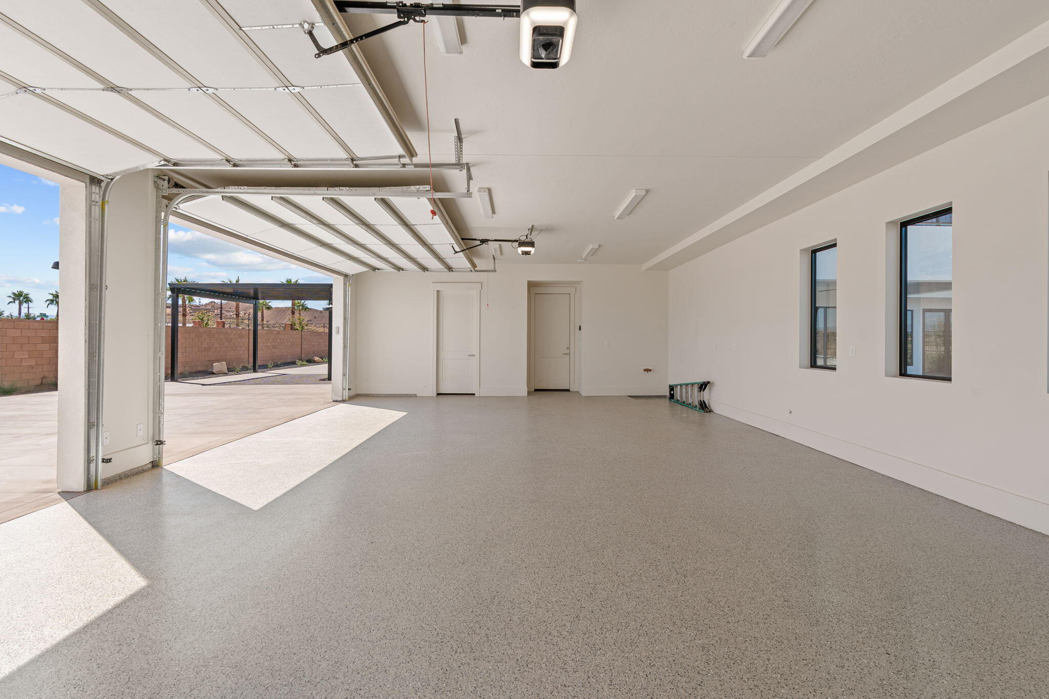 SUMMIT VIEW - Residential