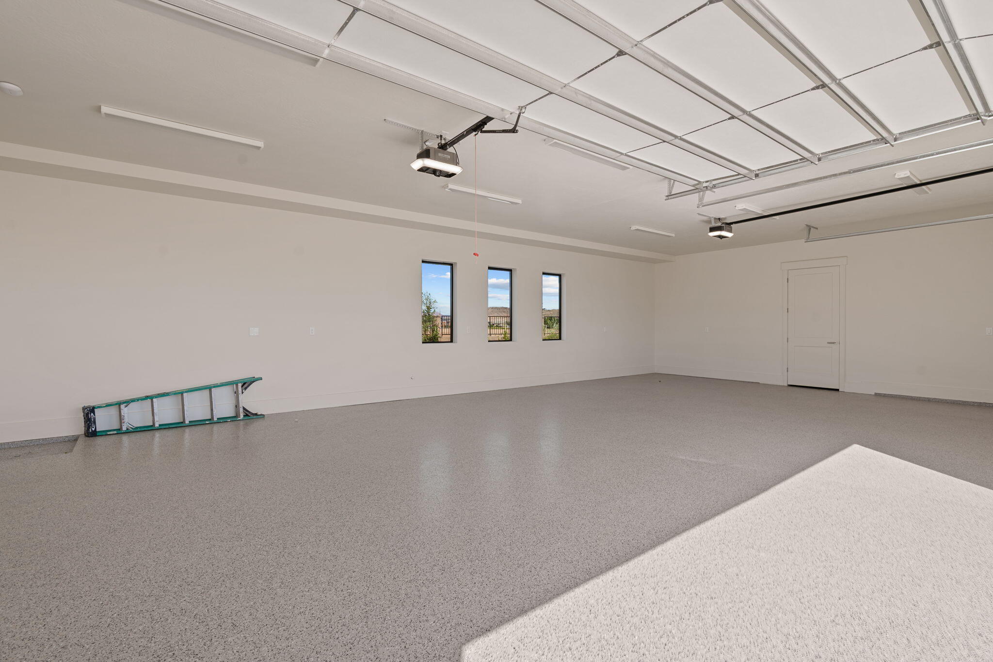 SUMMIT VIEW - Residential