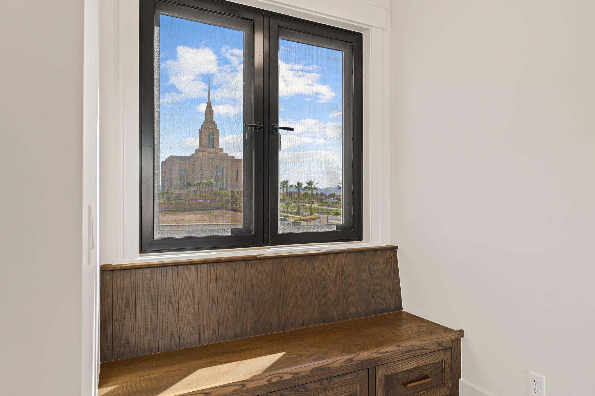 SUMMIT VIEW - Residential