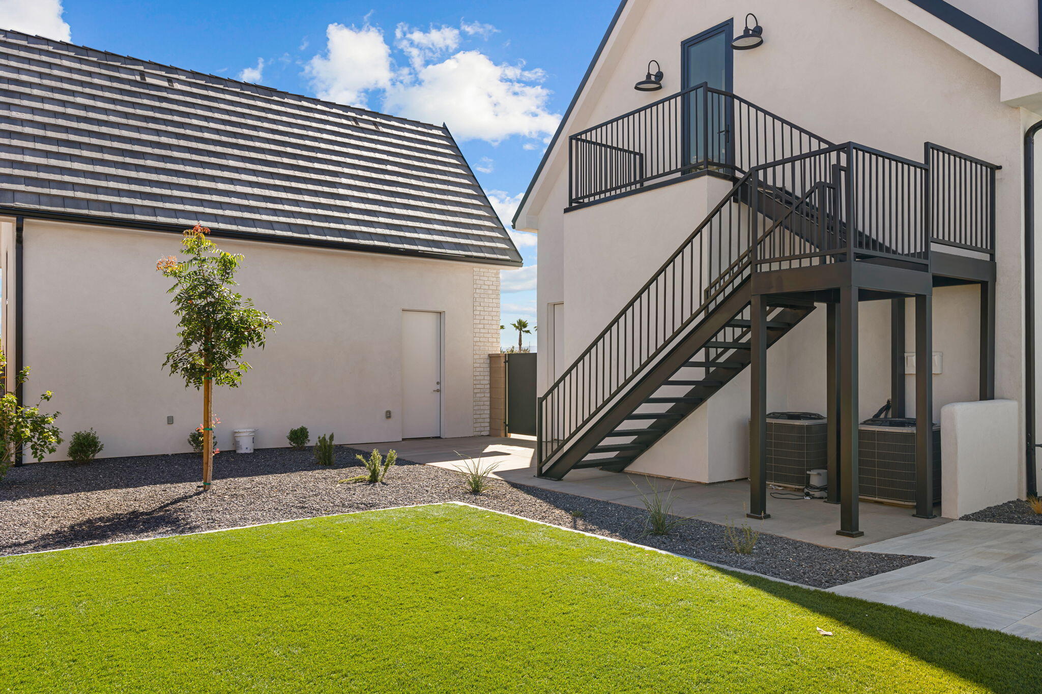 SUMMIT VIEW - Residential