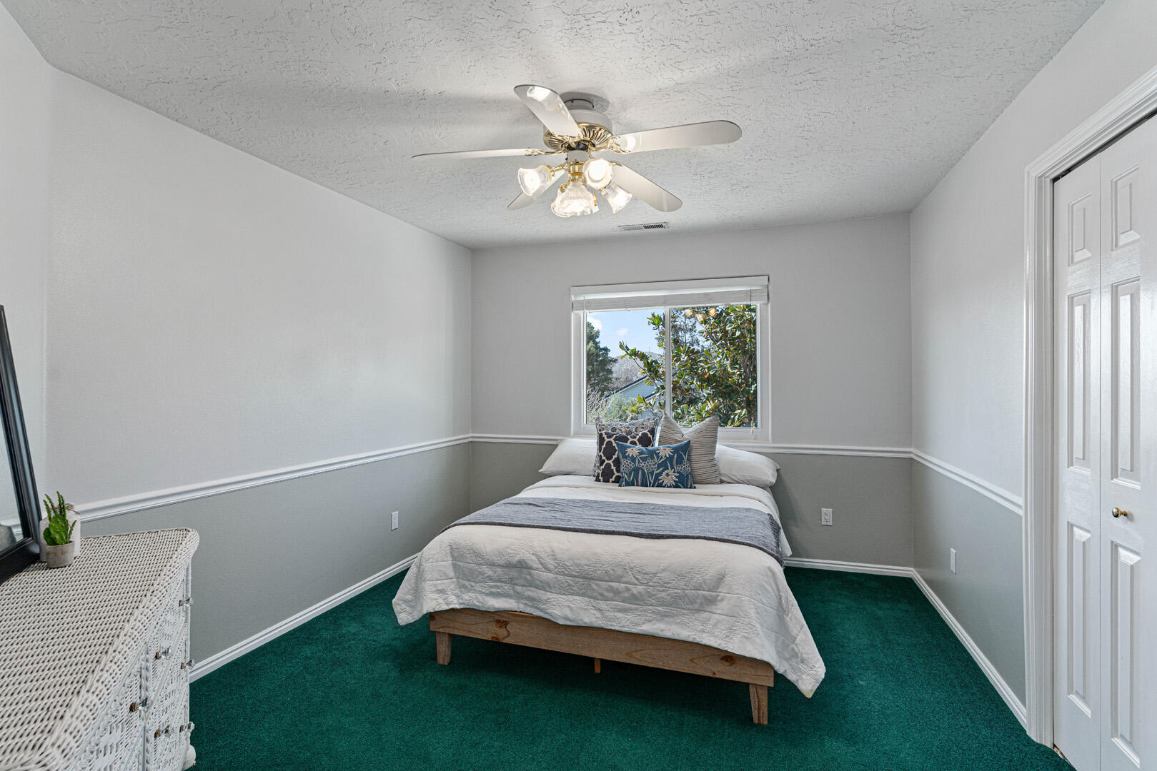 SKYLINE ESTATES - Residential