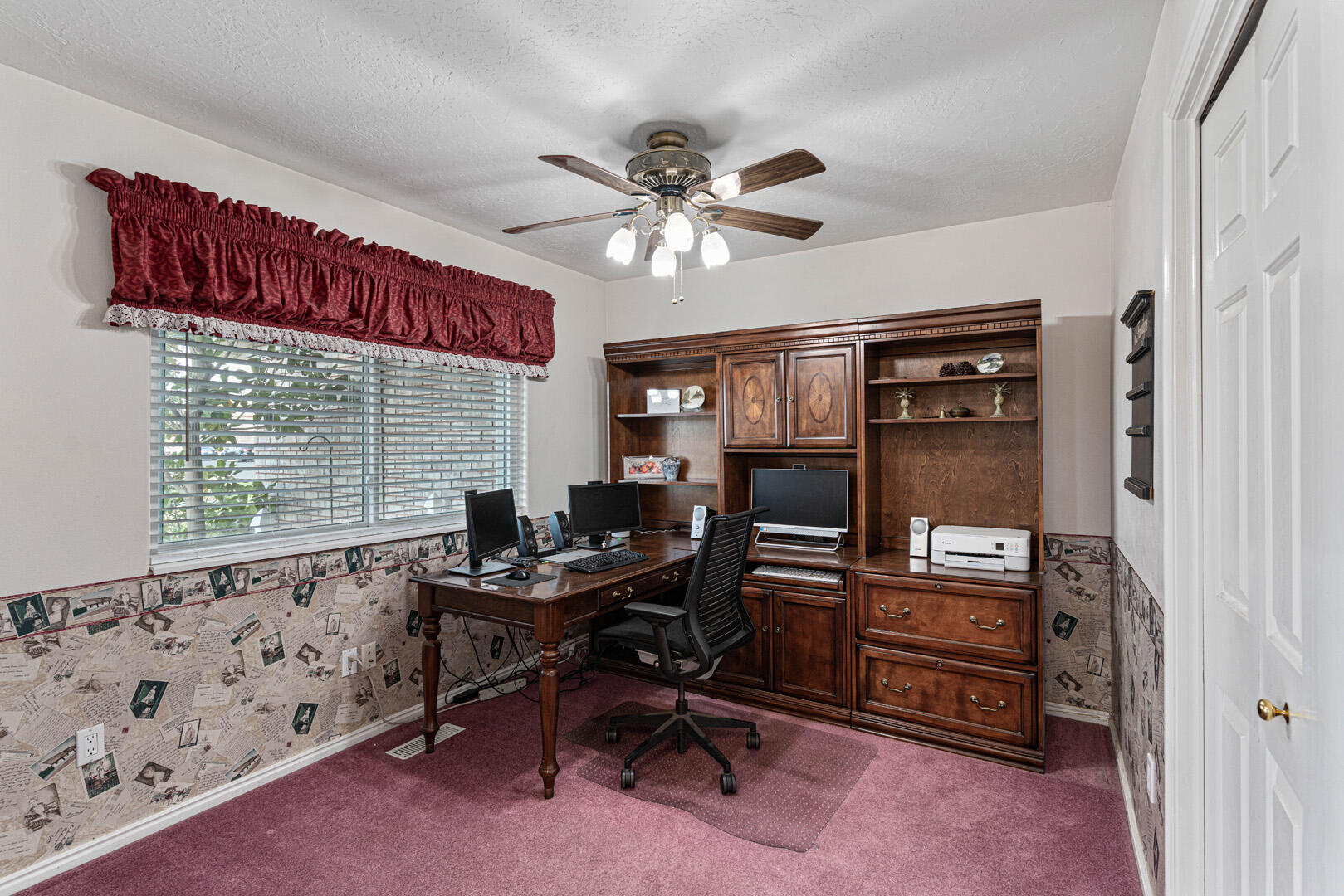 SKYLINE ESTATES - Residential