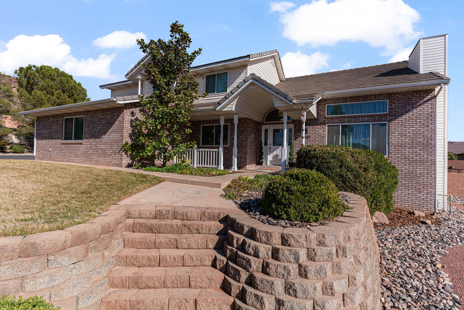 SKYLINE ESTATES - Residential