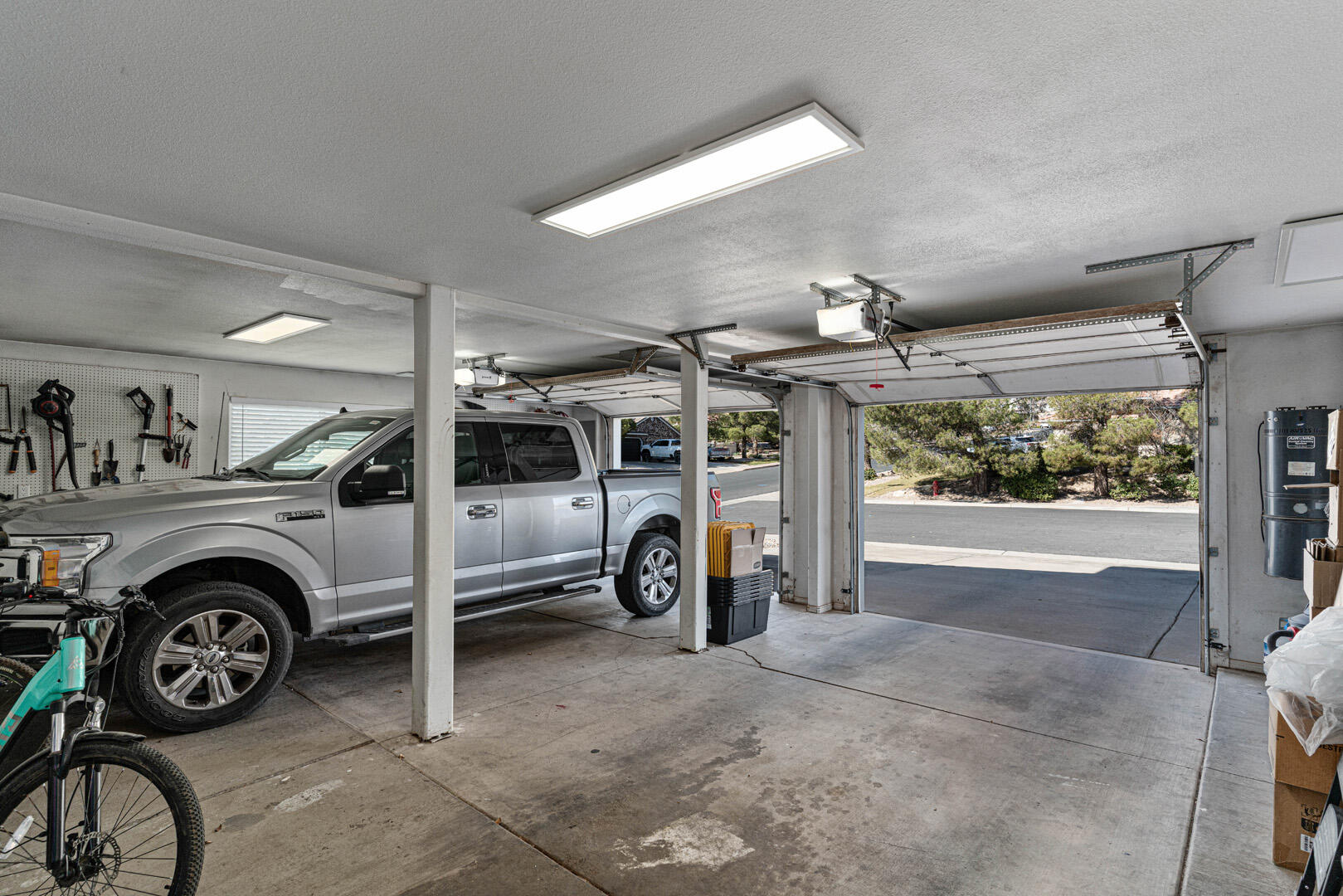 SKYLINE ESTATES - Residential