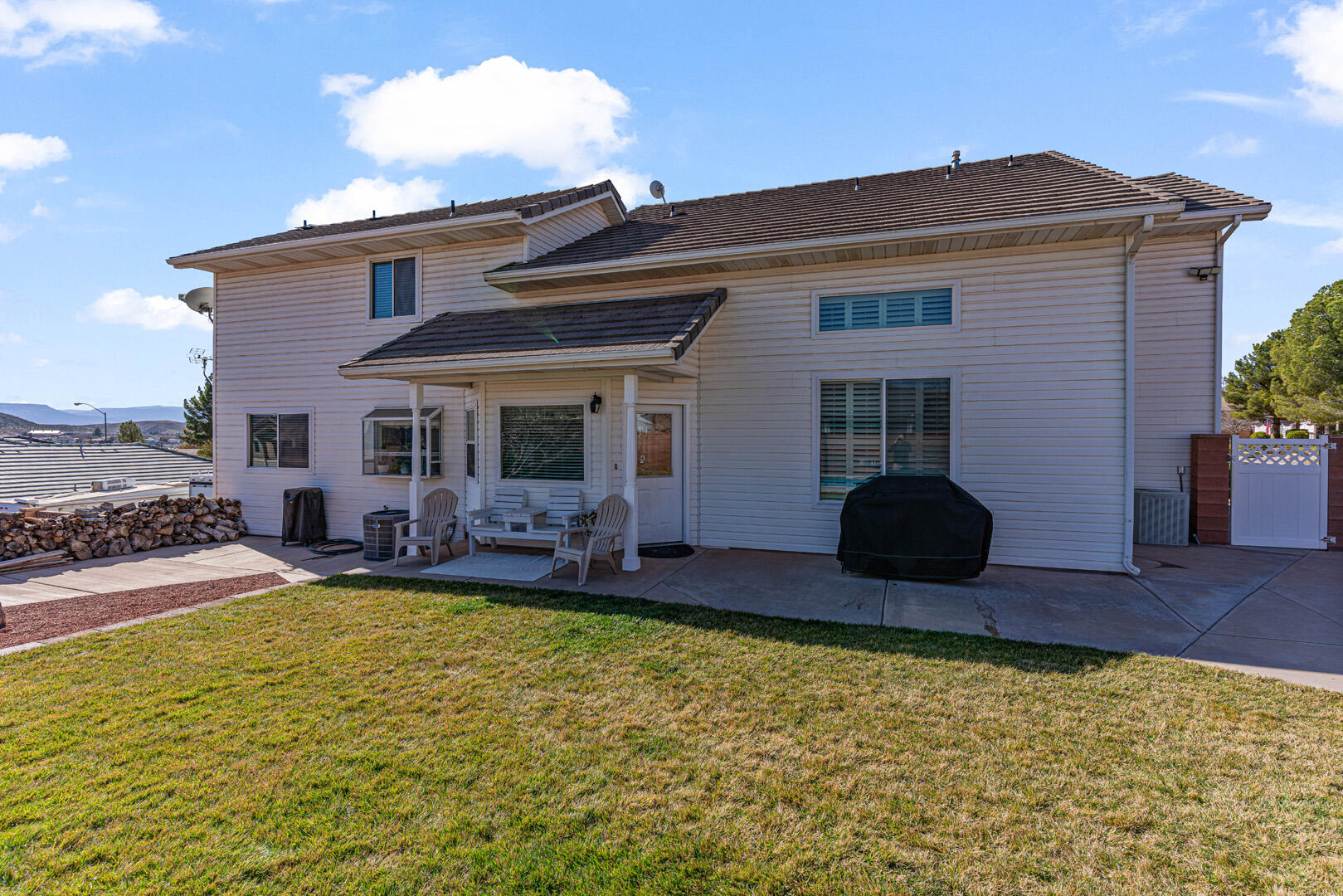 SKYLINE ESTATES - Residential