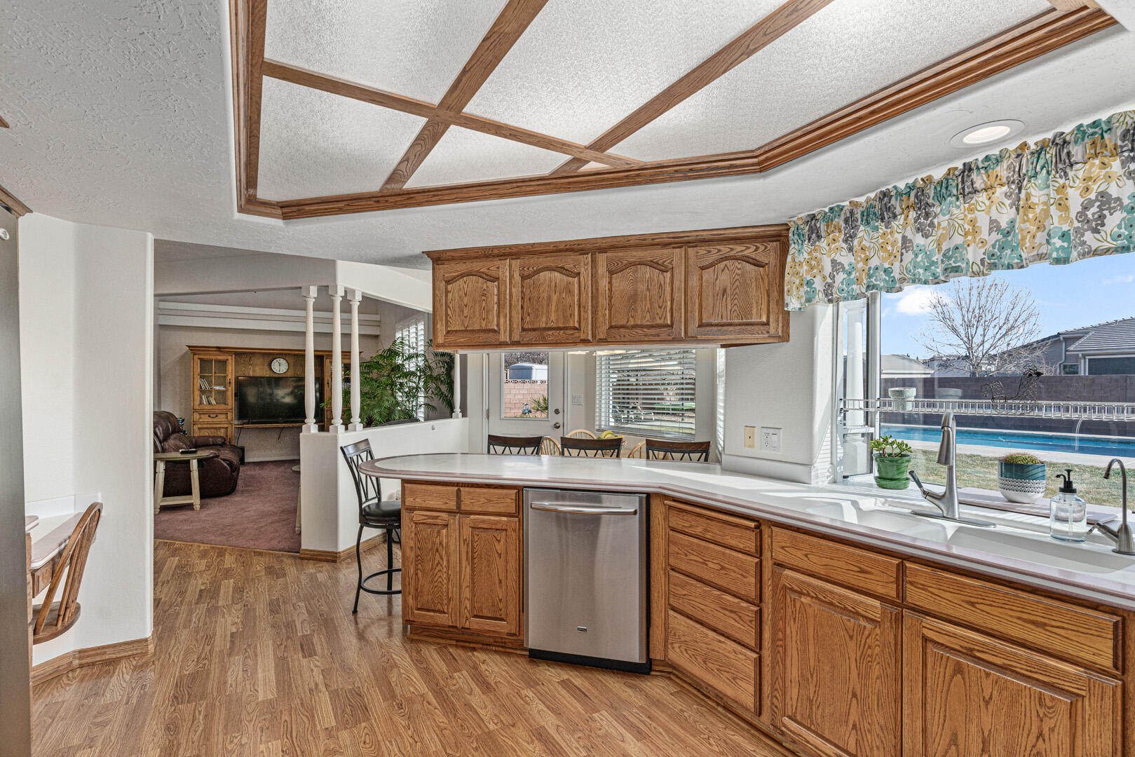 SKYLINE ESTATES - Residential