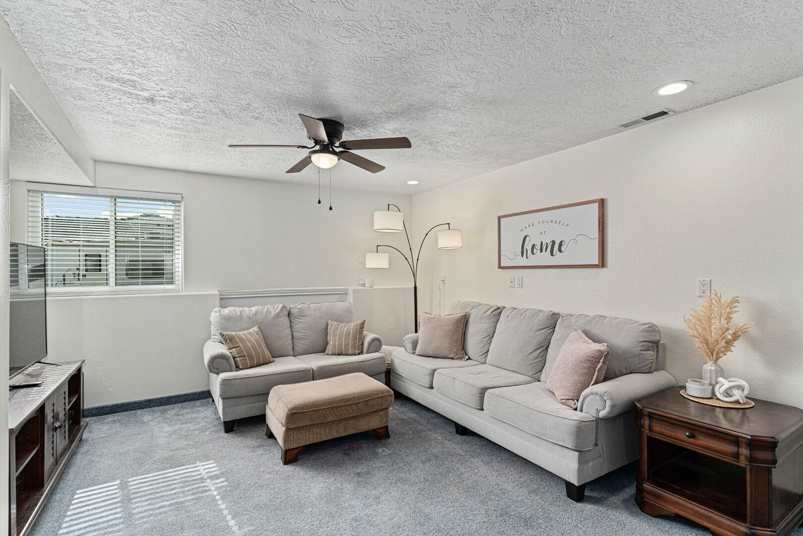 SKYLINE ESTATES - Residential