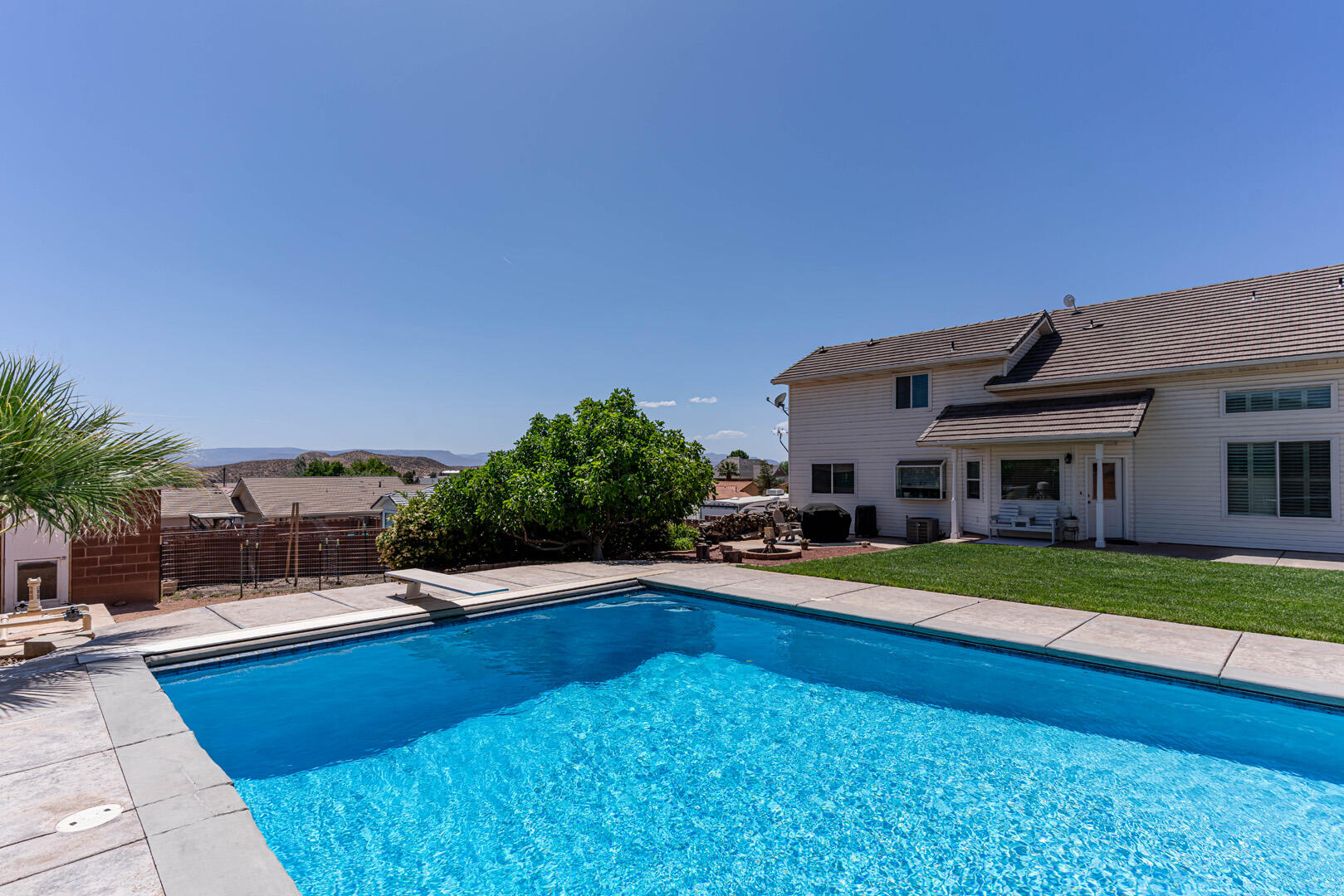 SKYLINE ESTATES - Residential