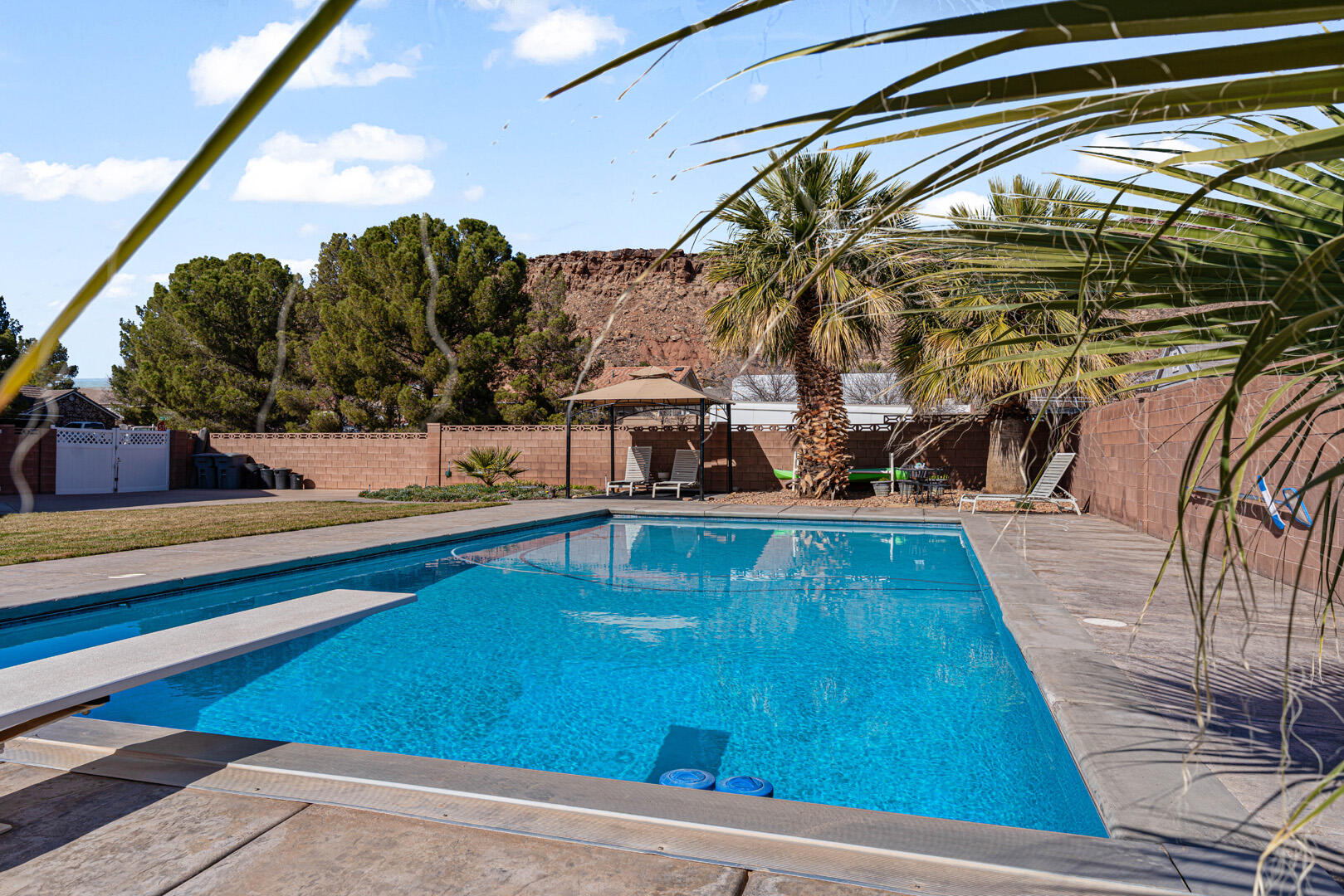 SKYLINE ESTATES - Residential