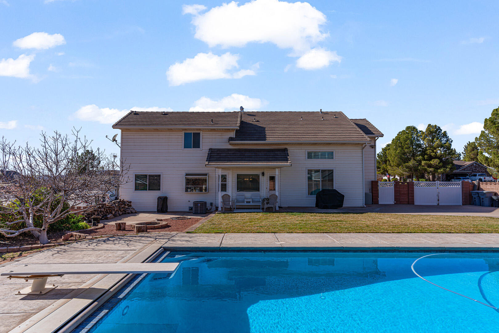 SKYLINE ESTATES - Residential