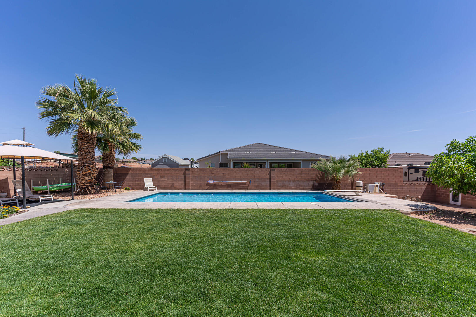 SKYLINE ESTATES - Residential