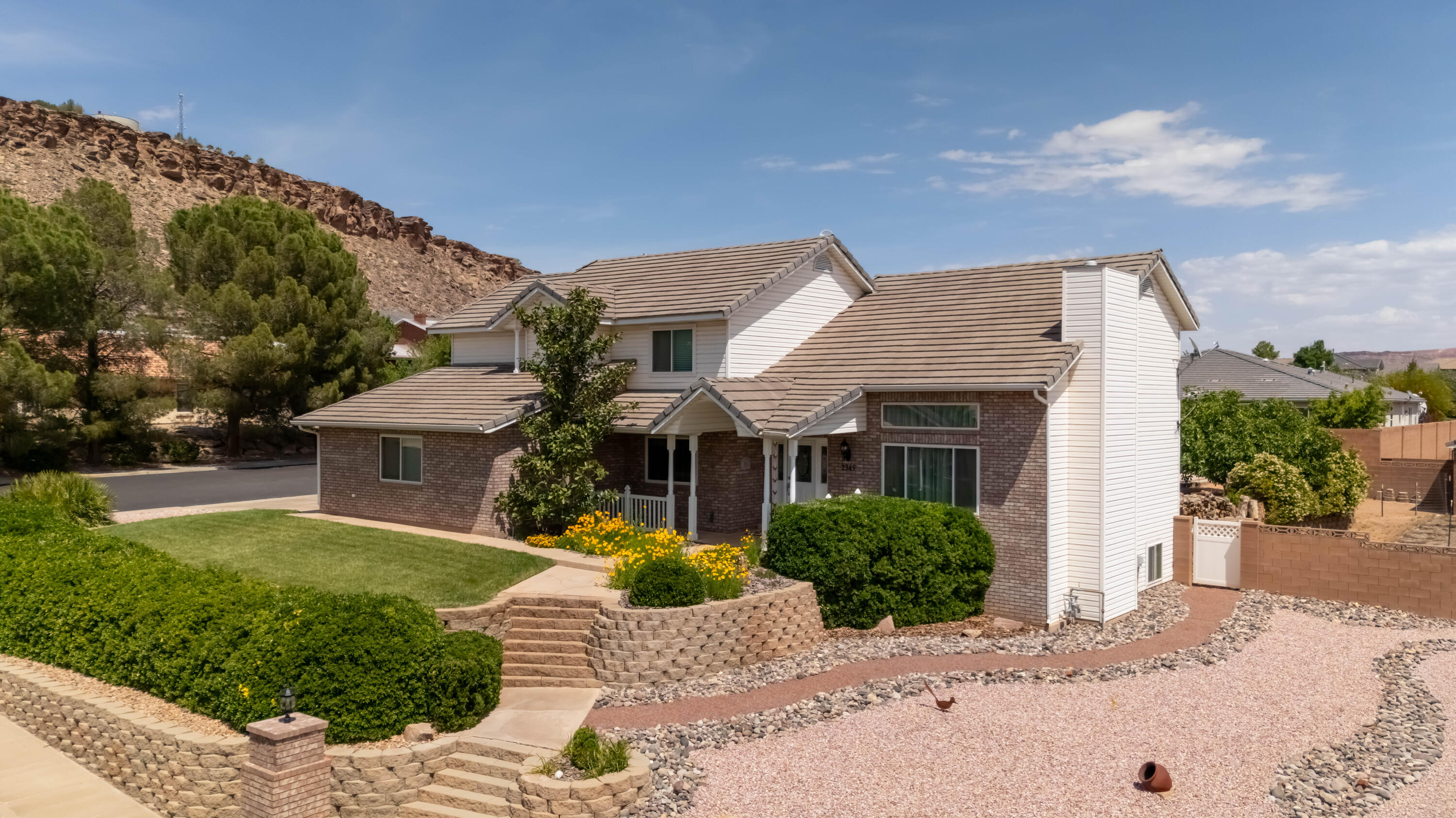 SKYLINE ESTATES - Residential
